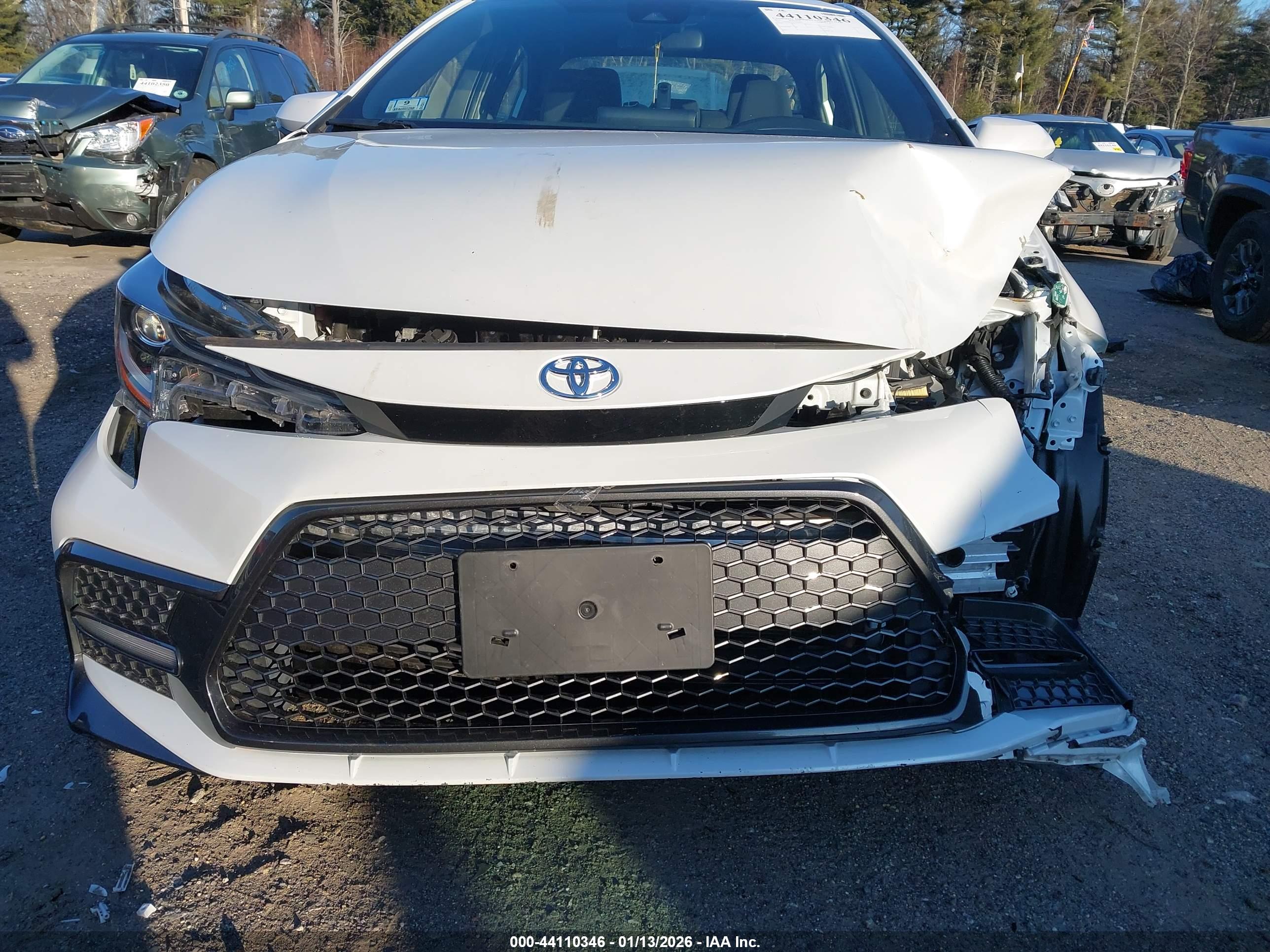 TOYOTA COROLLA image 6