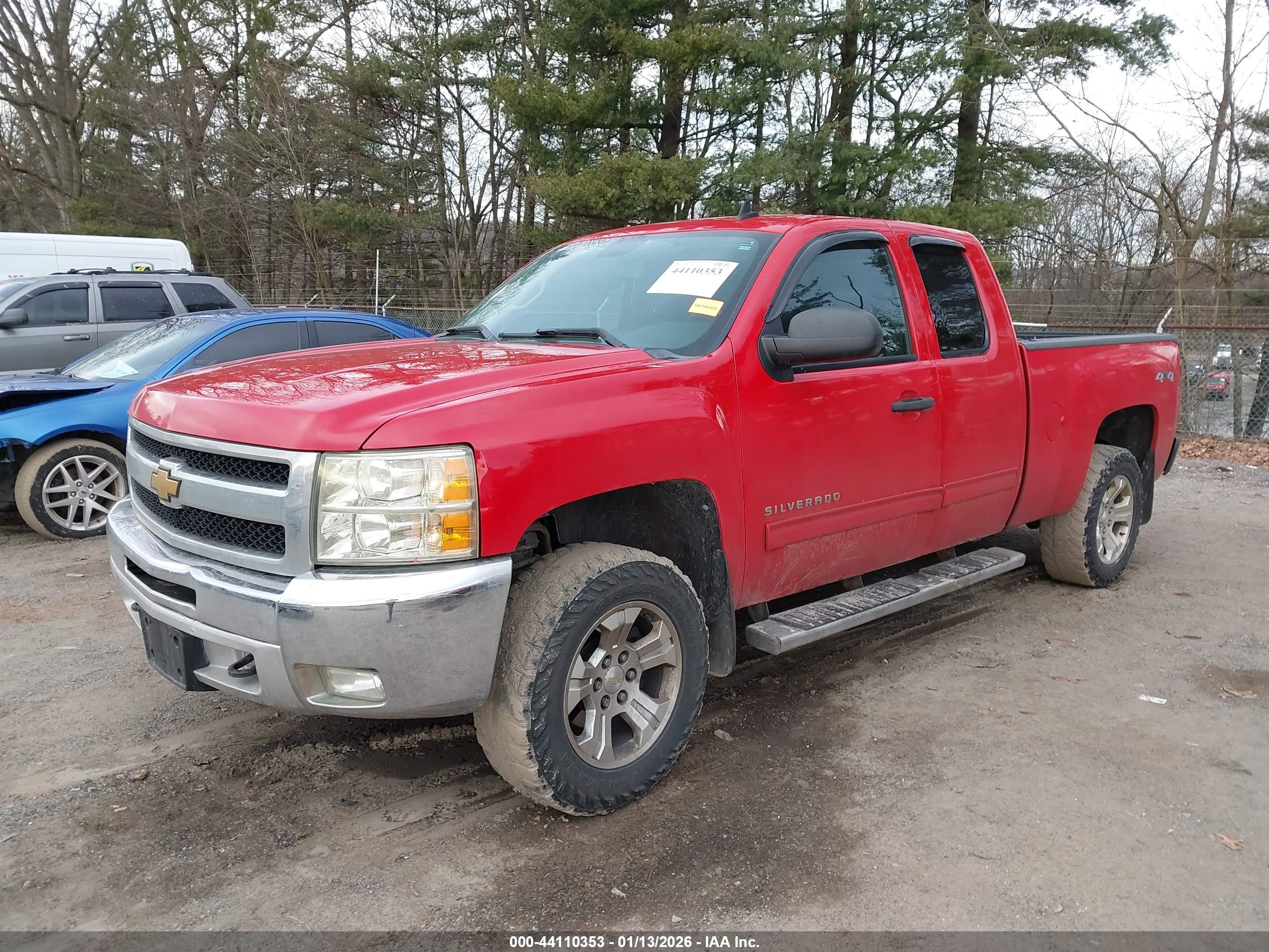 CHEVROLET SILVERADO image 2