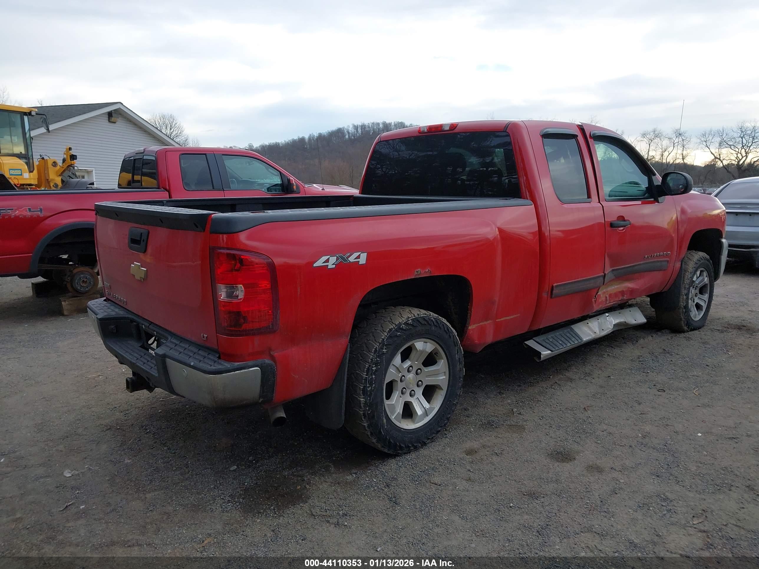 CHEVROLET SILVERADO image 4