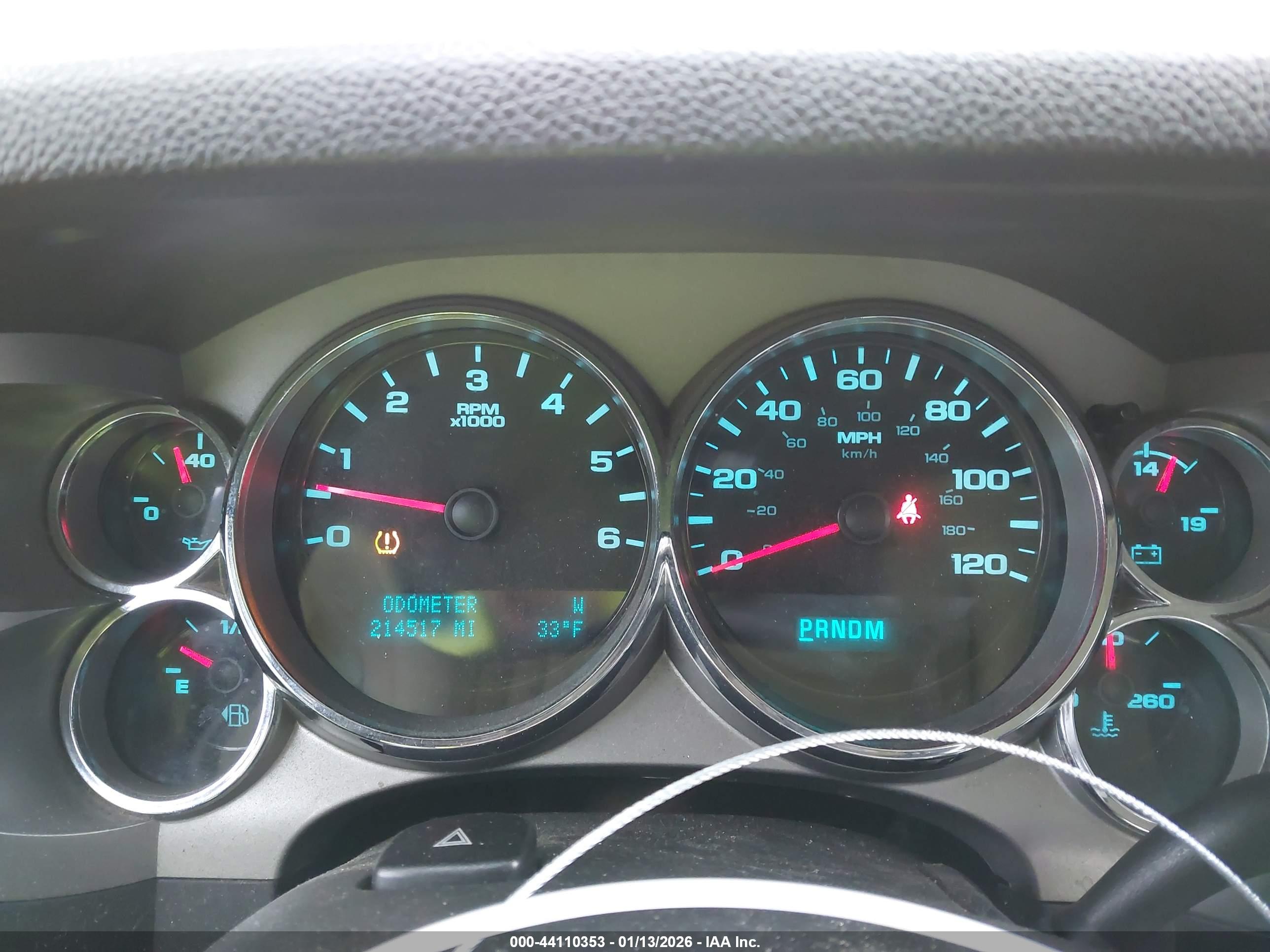CHEVROLET SILVERADO image 7