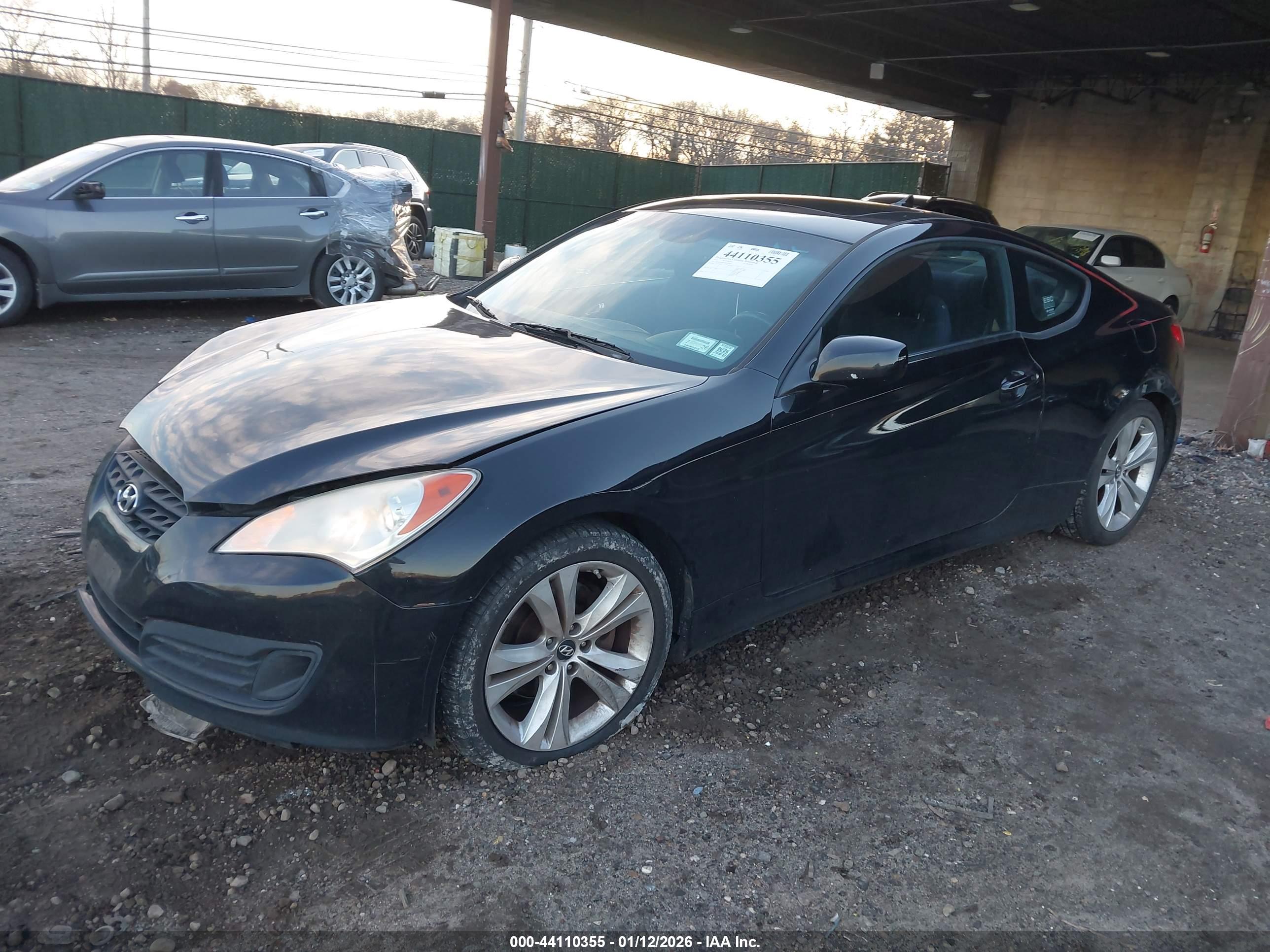 HYUNDAI GENESIS image 2