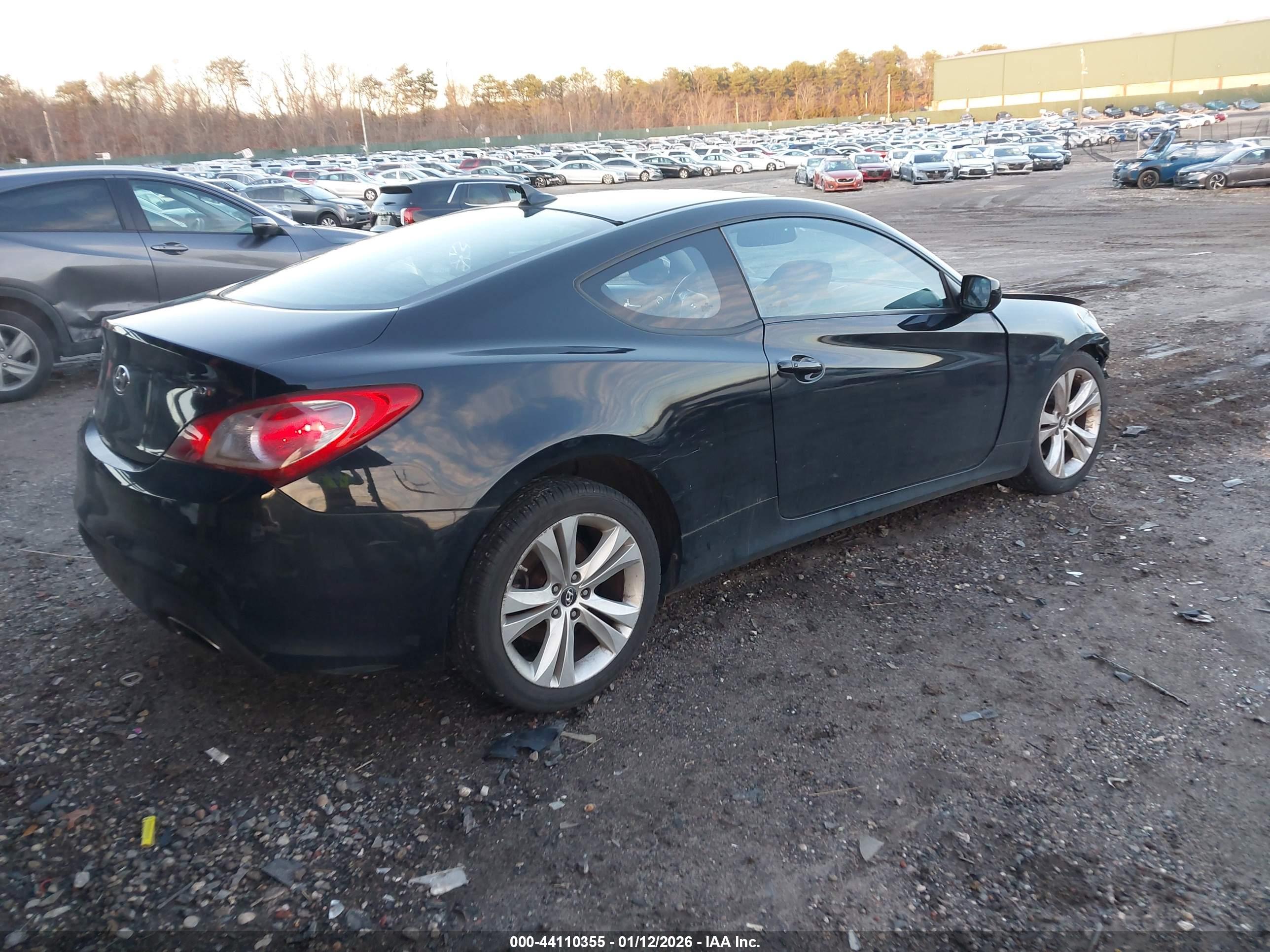 HYUNDAI GENESIS image 4