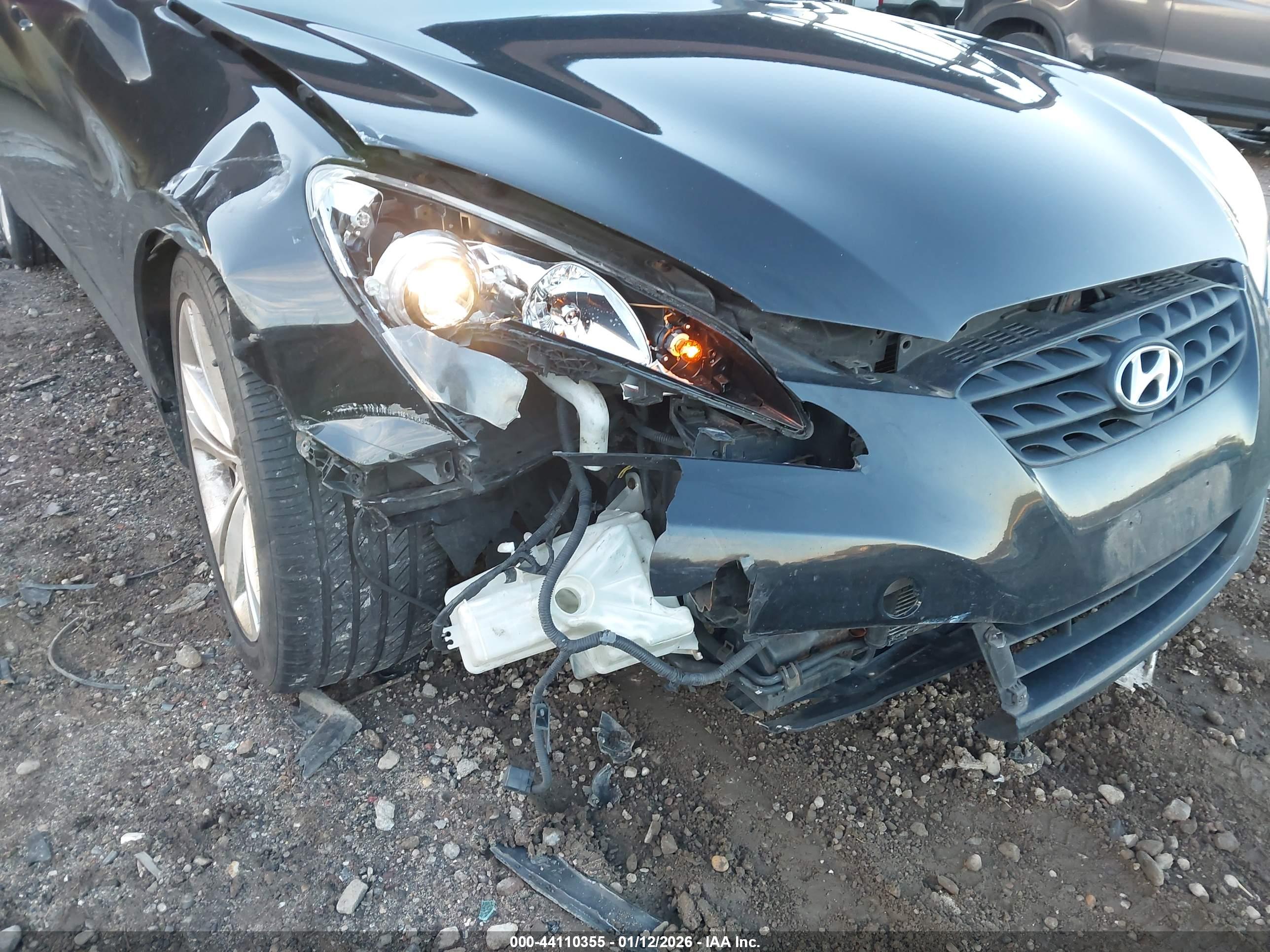 HYUNDAI GENESIS image 6