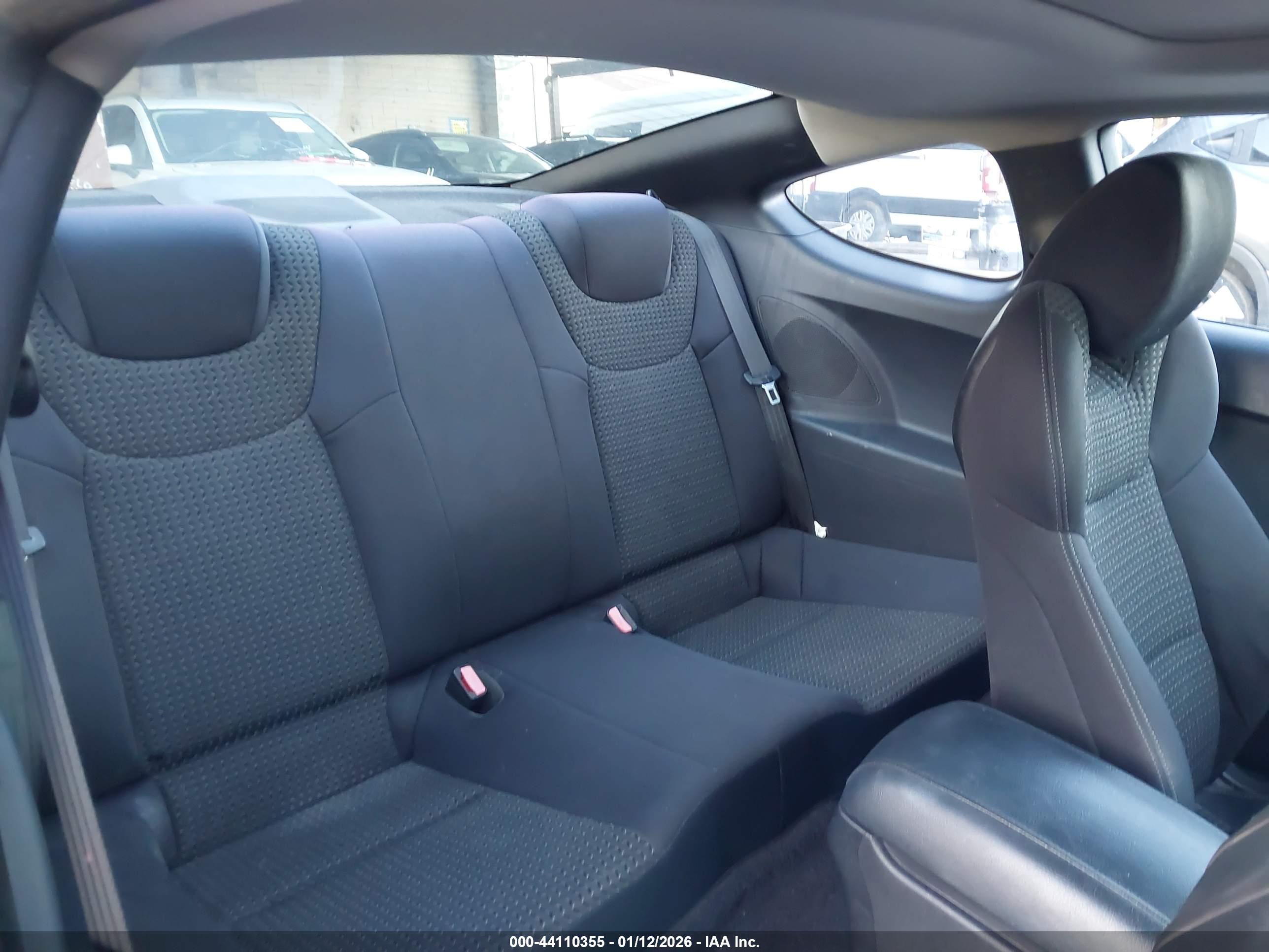HYUNDAI GENESIS image 8