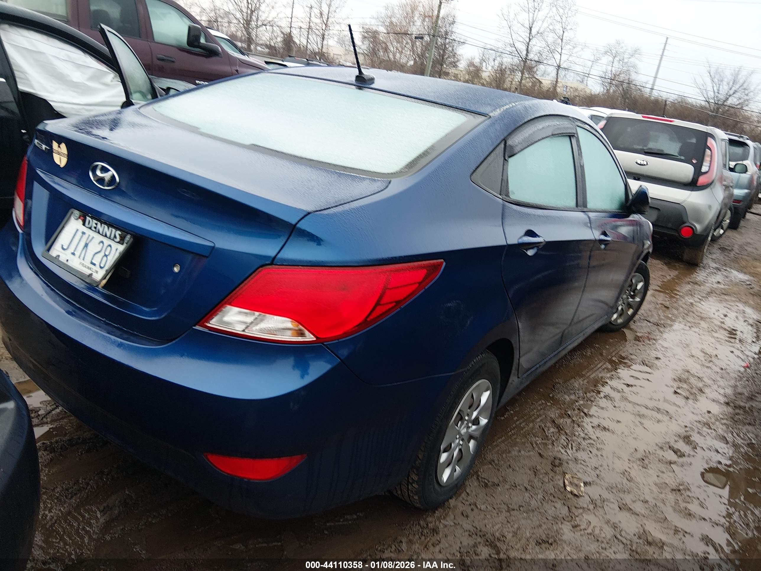 HYUNDAI ACCENT image 4