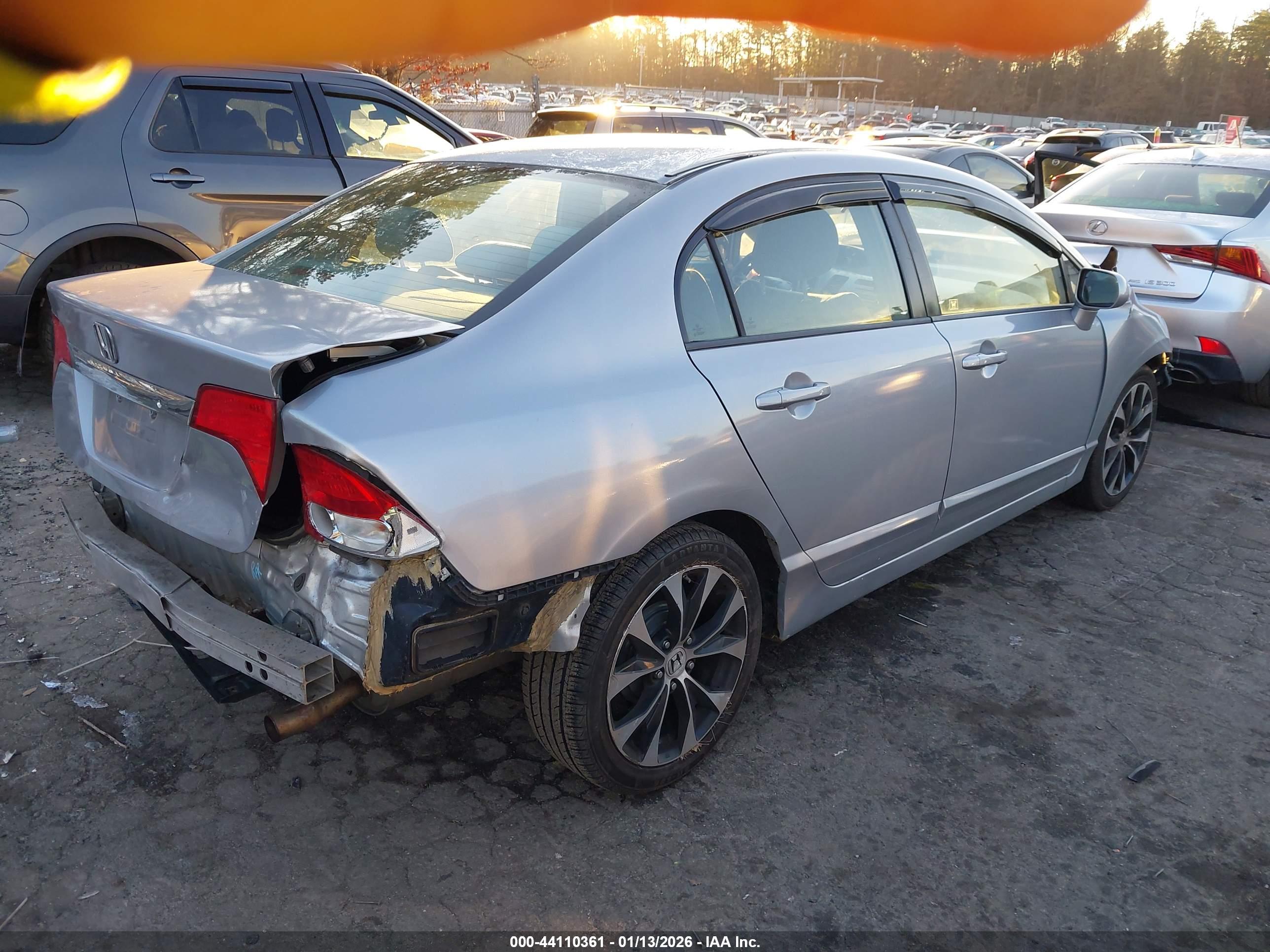 HONDA CIVIC image 4