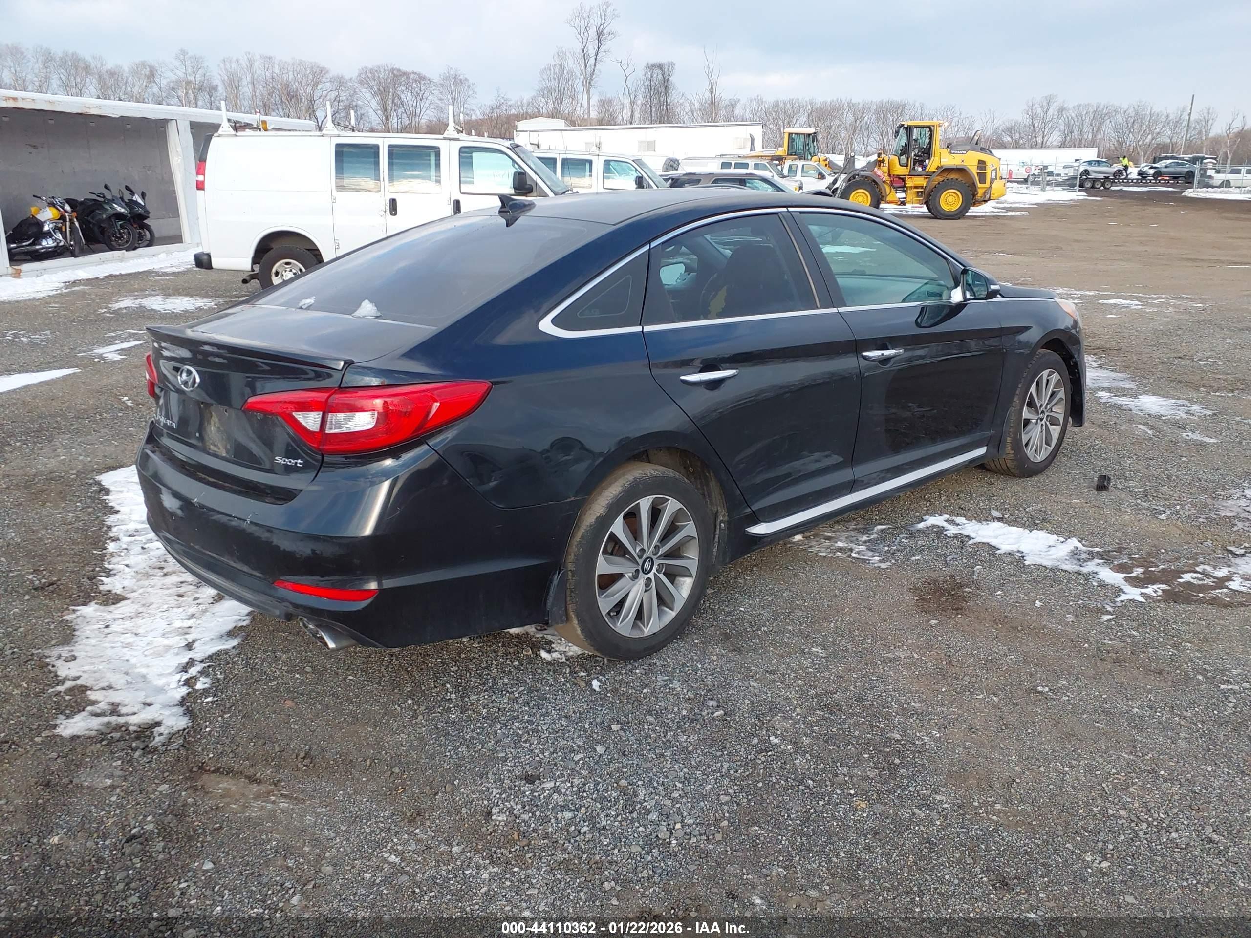 HYUNDAI SONATA image 4