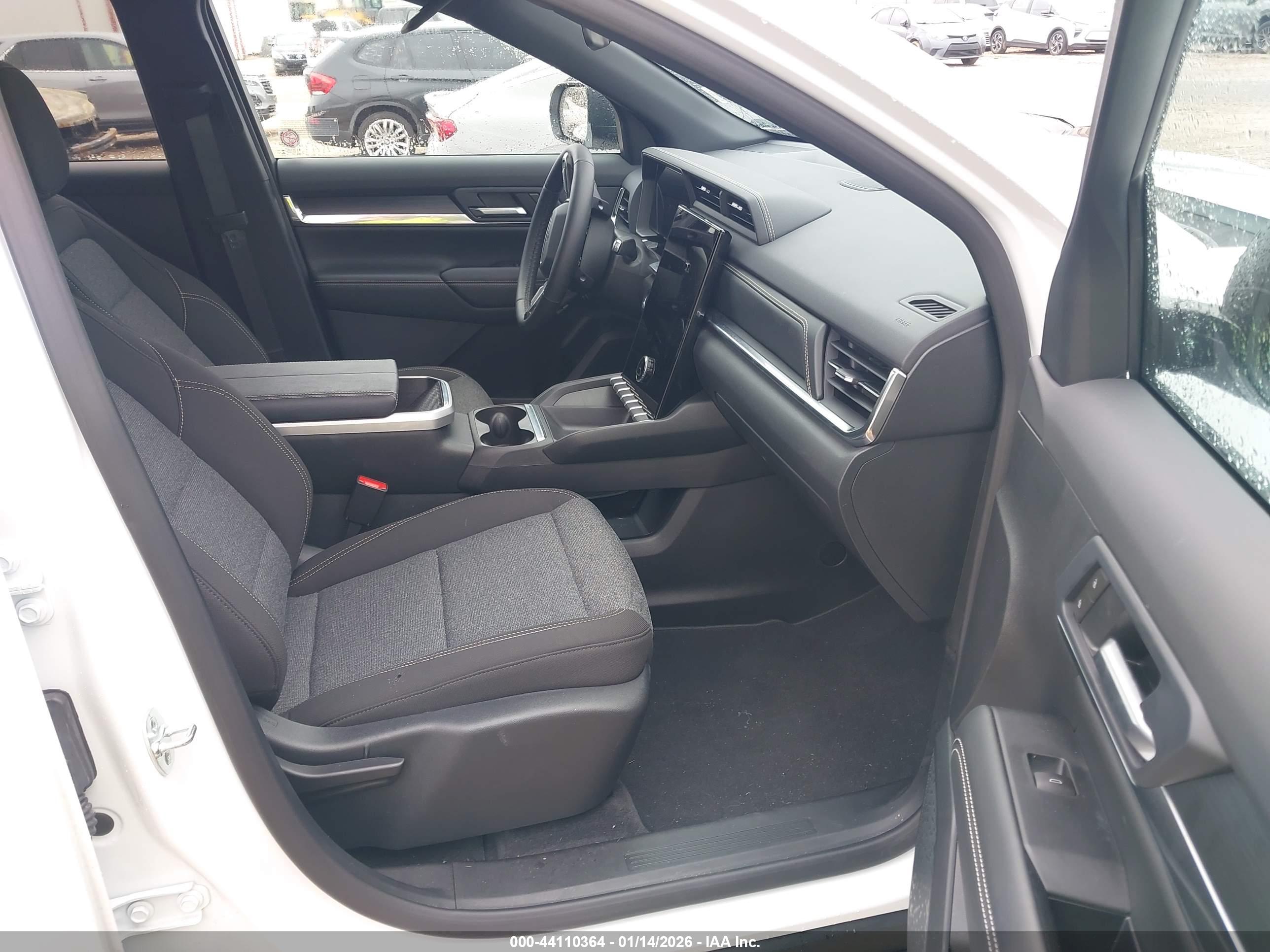 GMC TERRAIN image 5