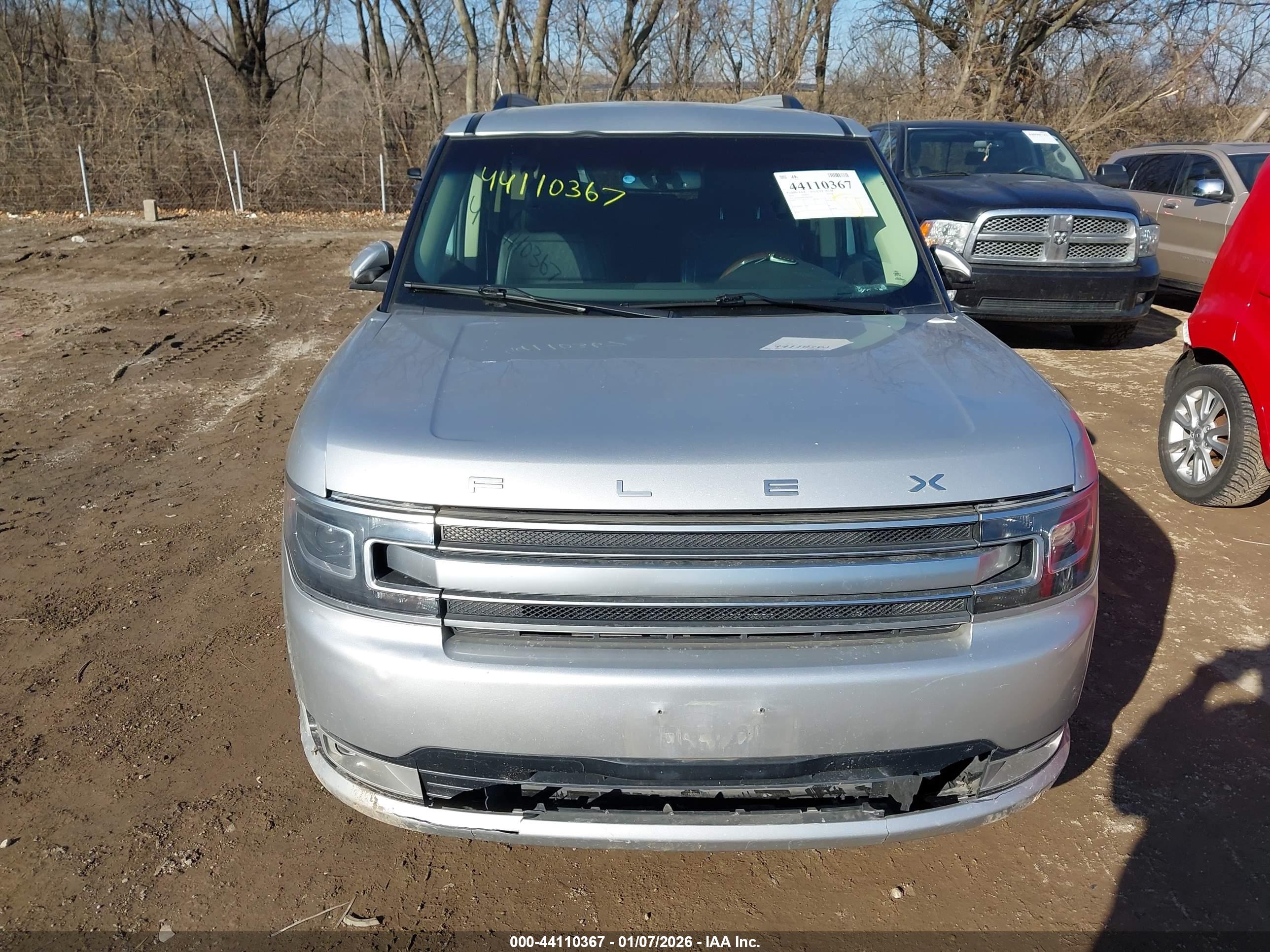 FORD FLEX image 6