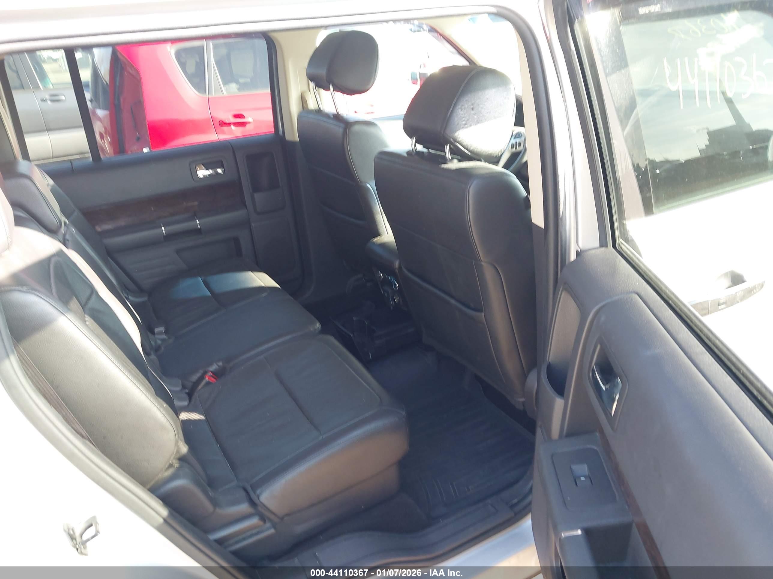 FORD FLEX image 8