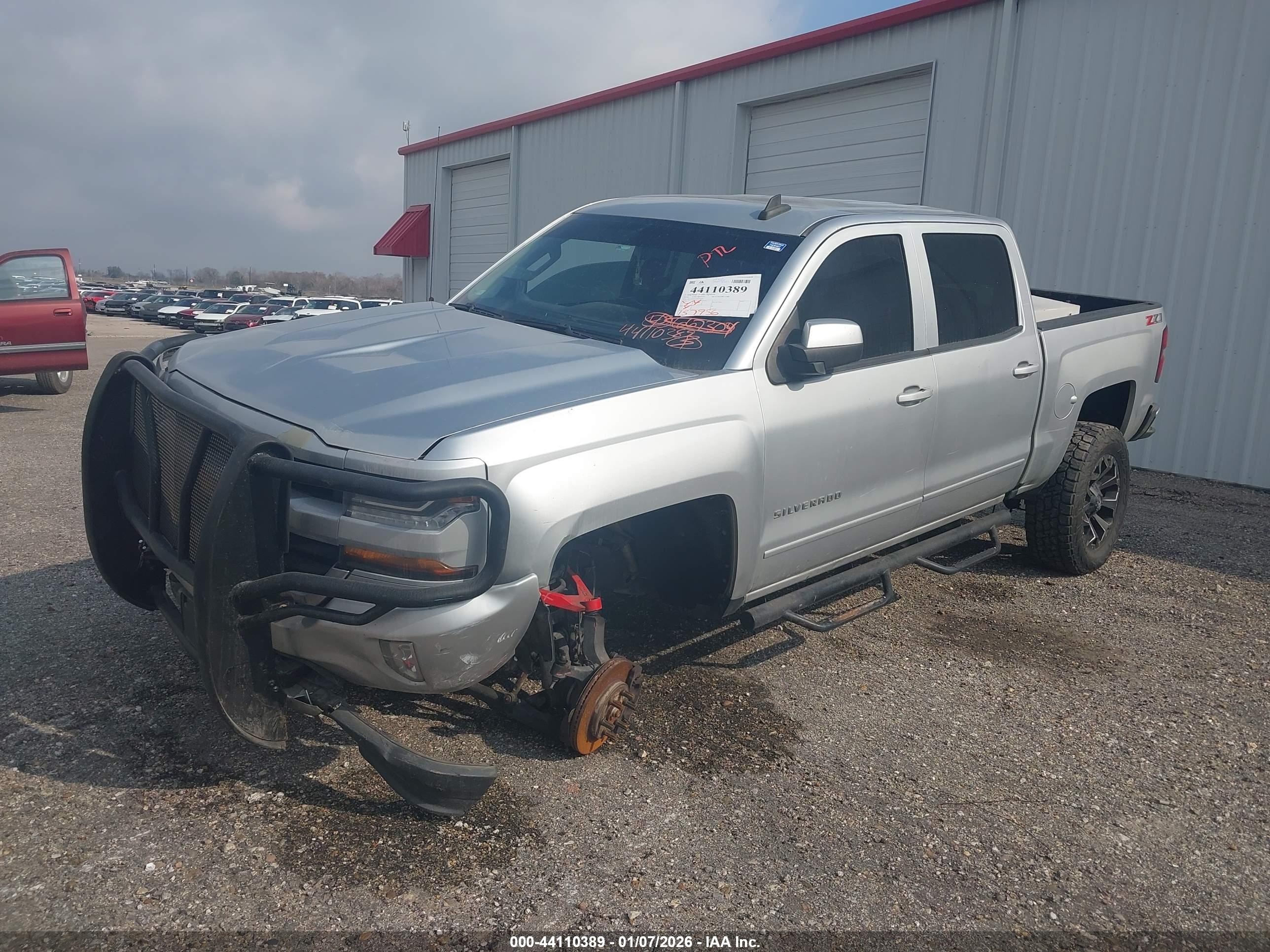 CHEVROLET SILVERADO image 2