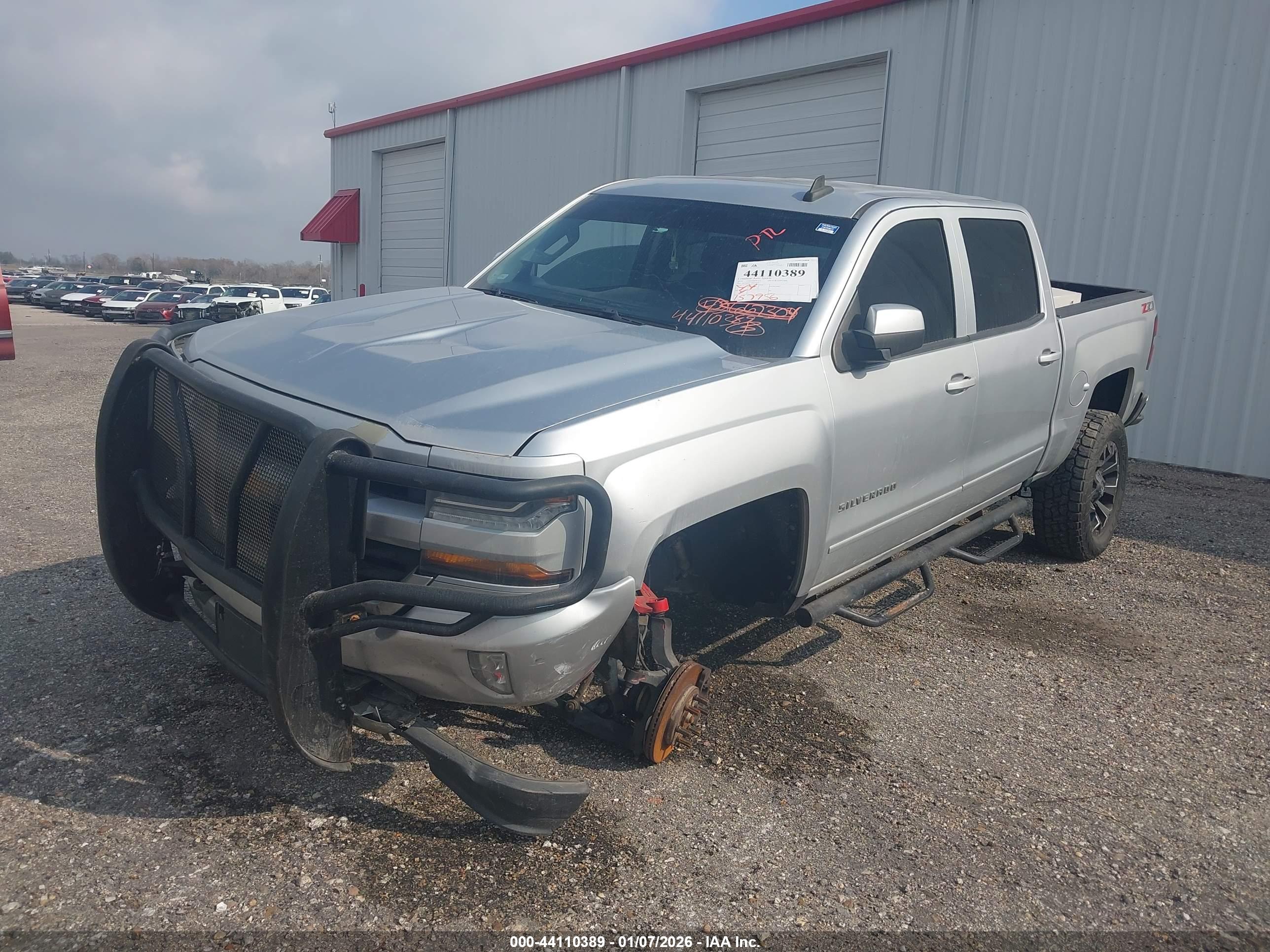 CHEVROLET SILVERADO image 6