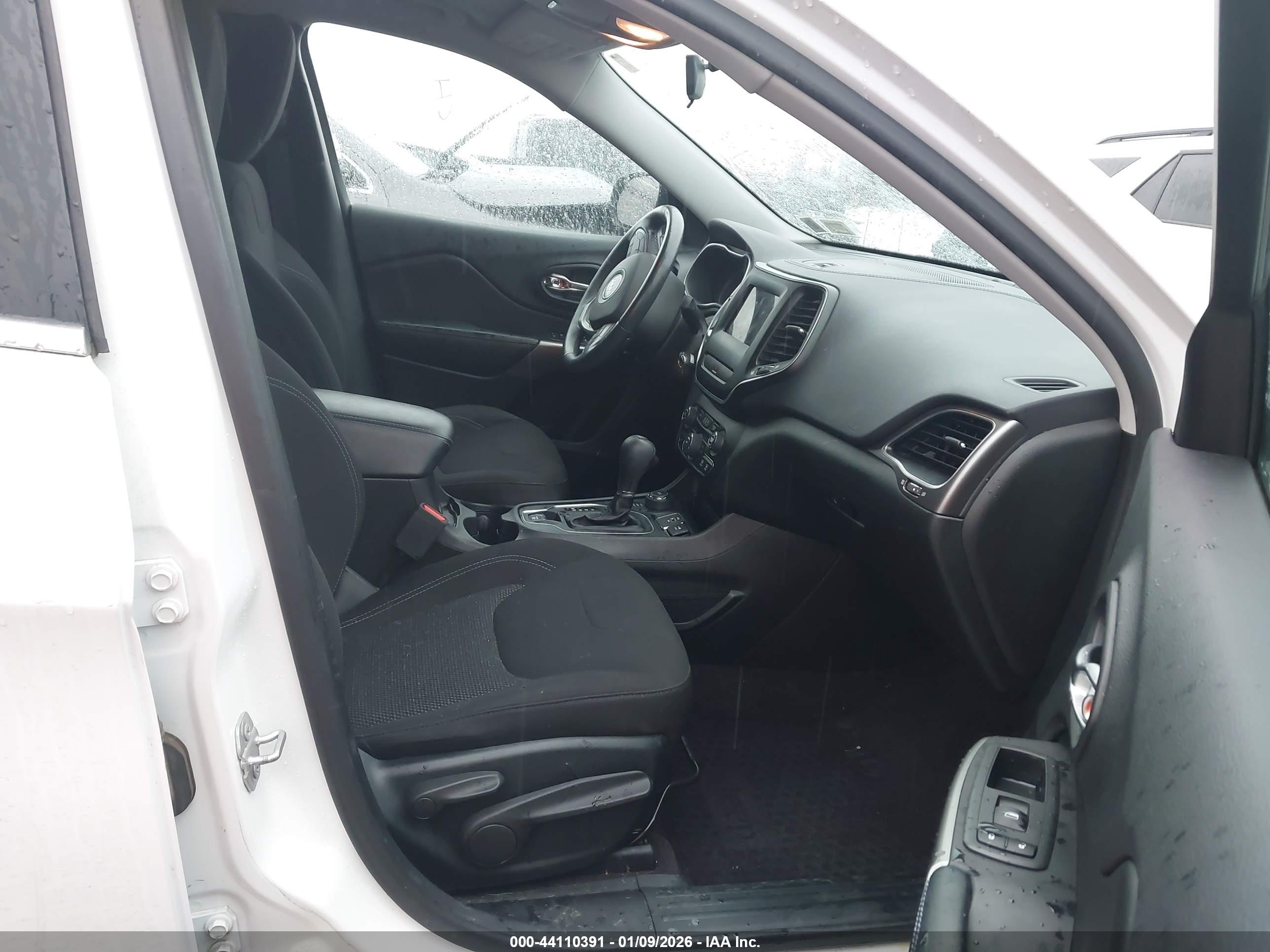 JEEP CHEROKEE image 5