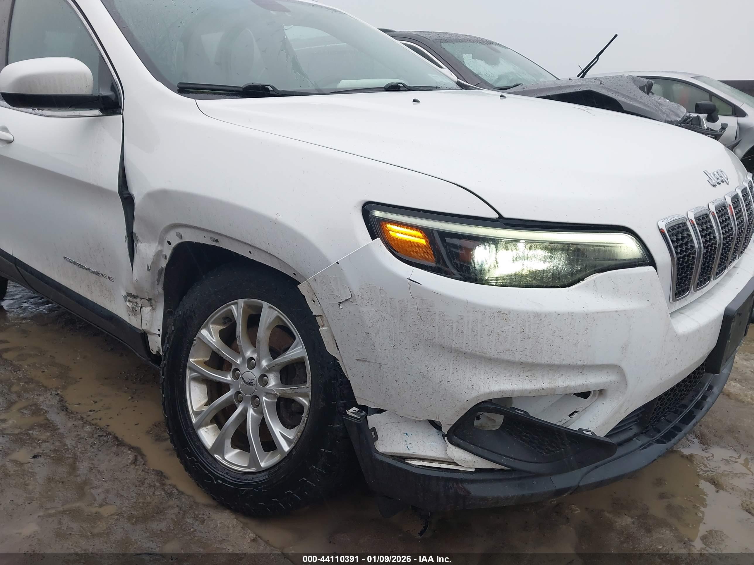 JEEP CHEROKEE image 6