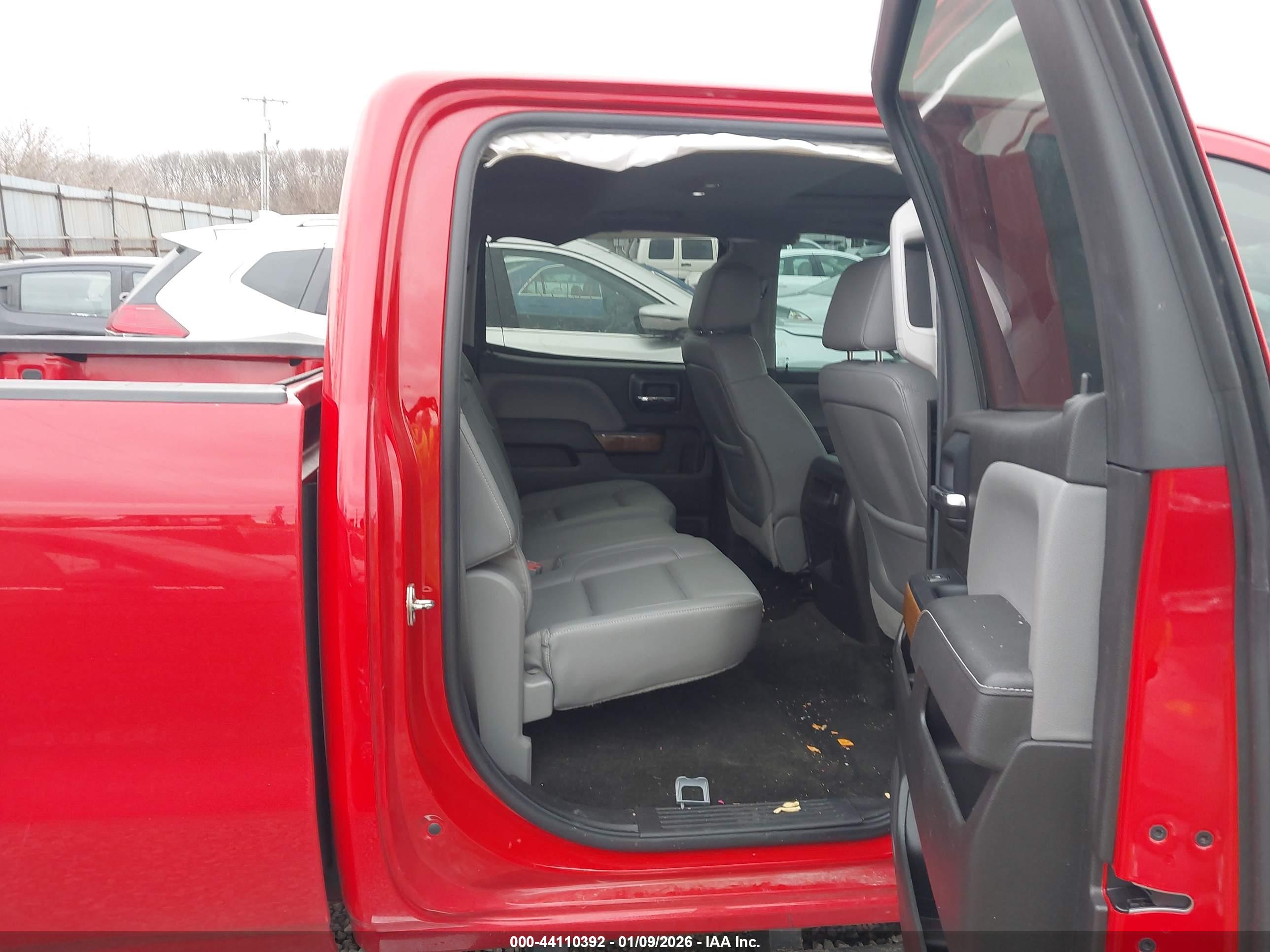 GMC SIERRA image 8
