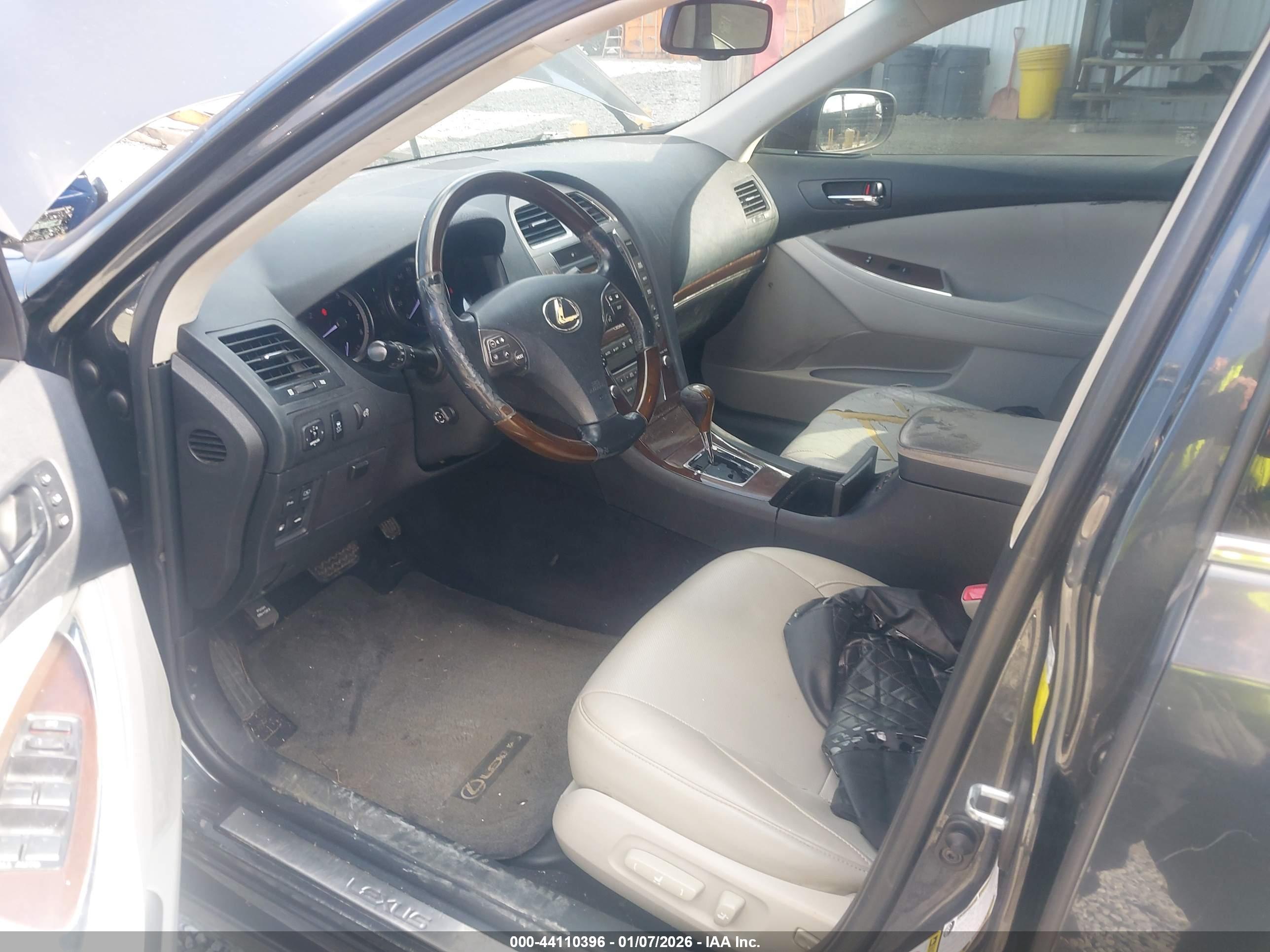 LEXUS ES image 5