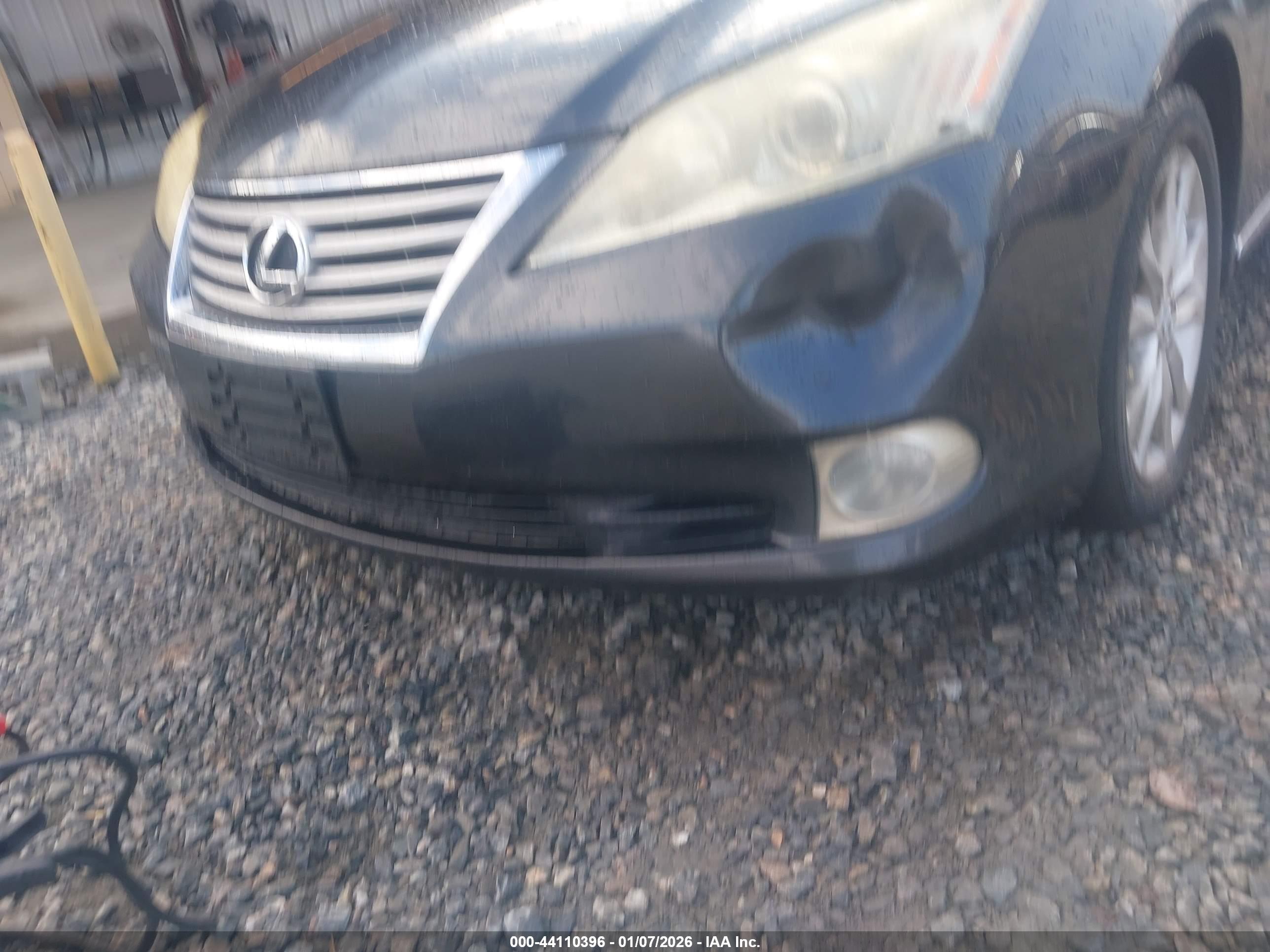 LEXUS ES image 6