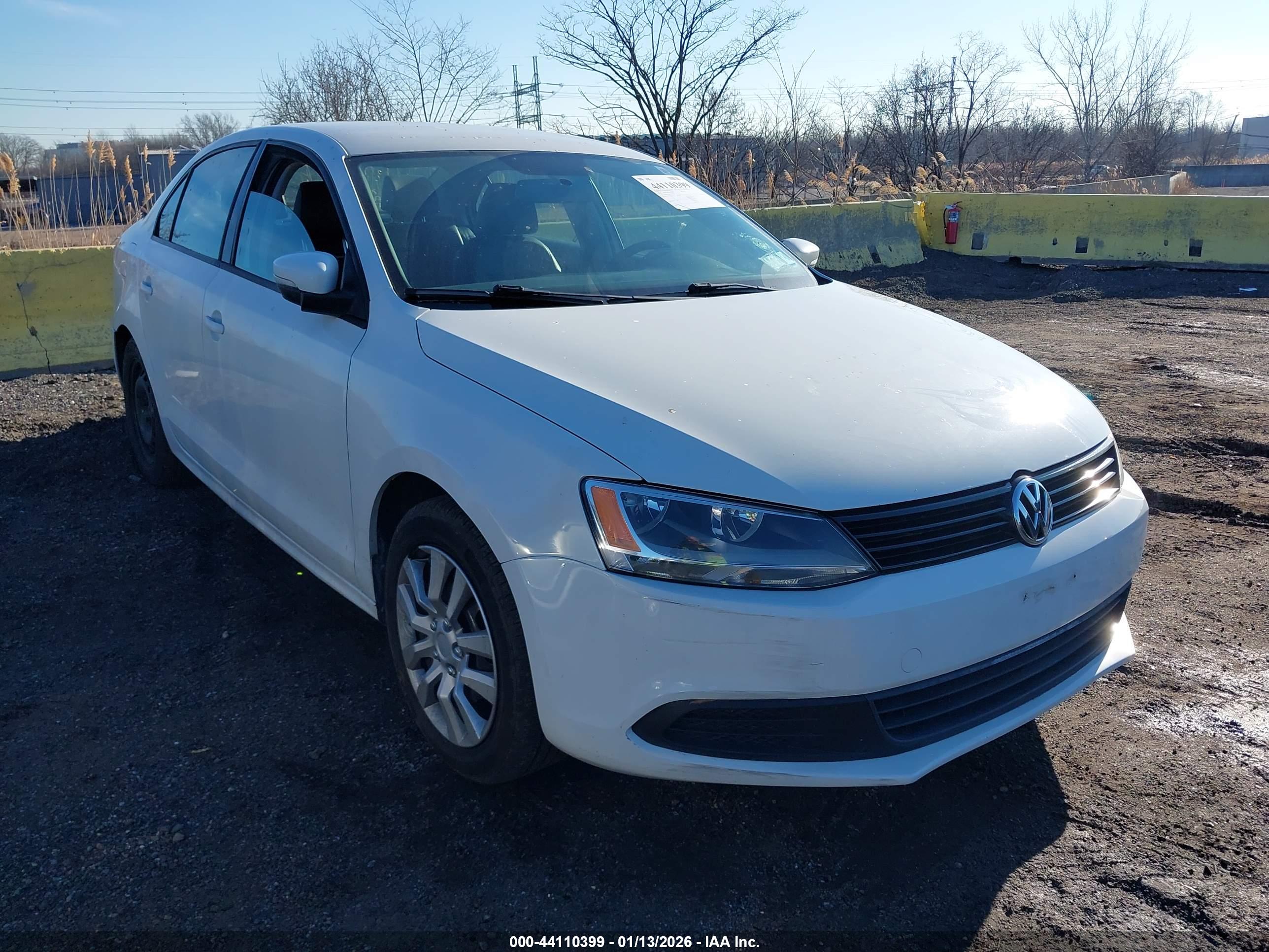 VOLKSWAGEN JETTA image 6