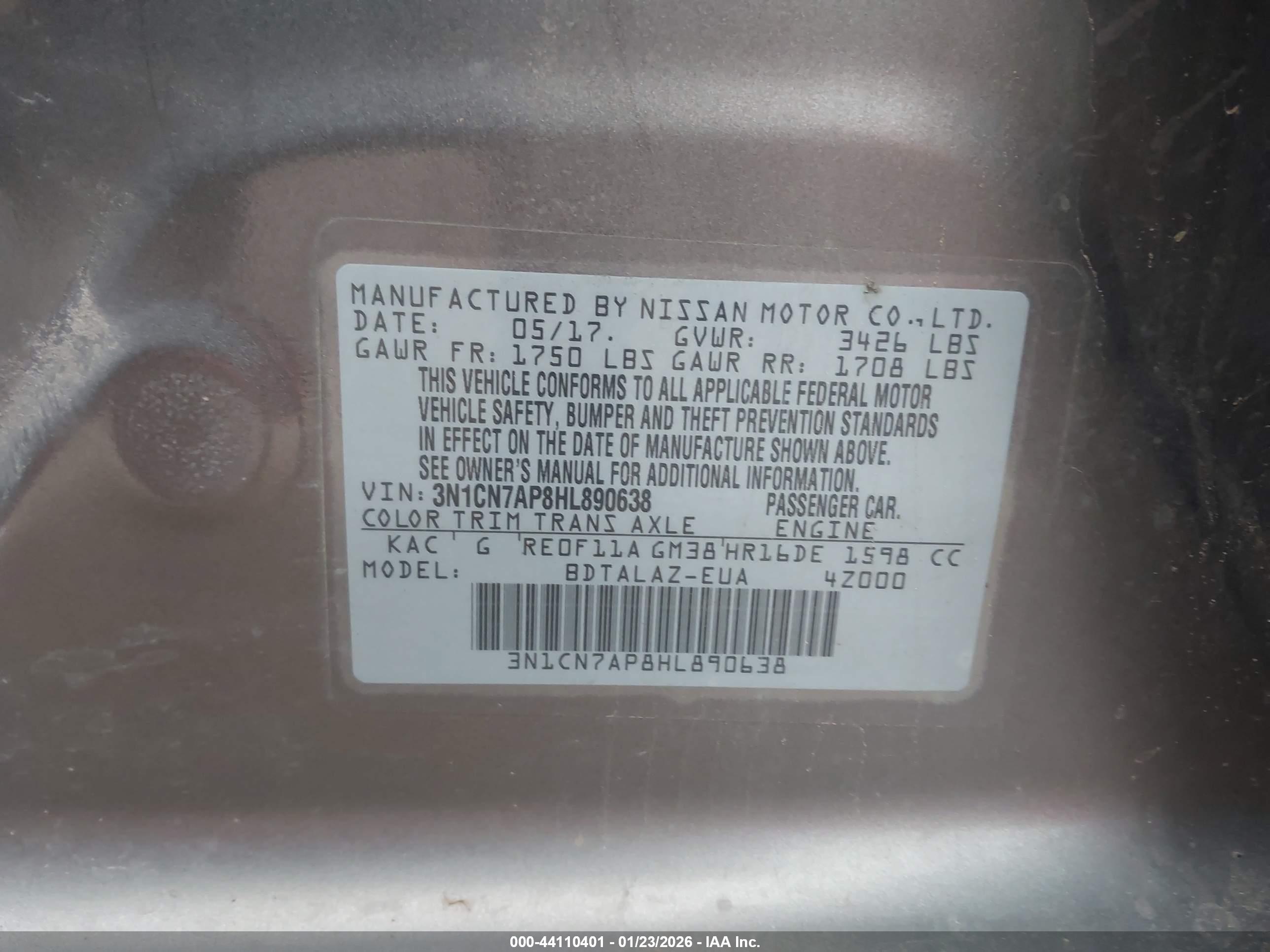 NISSAN VERSA image 9