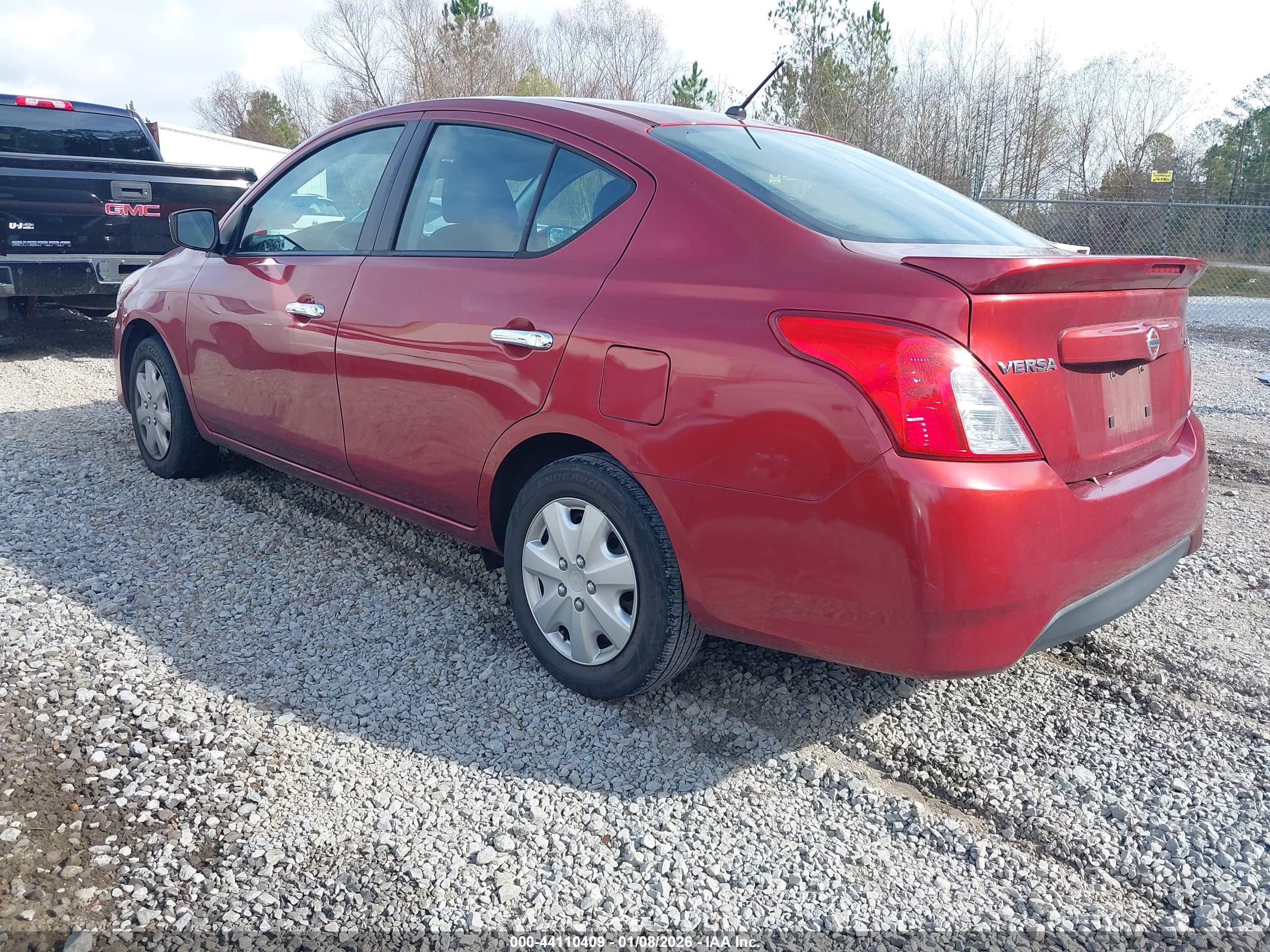 NISSAN VERSA image 3