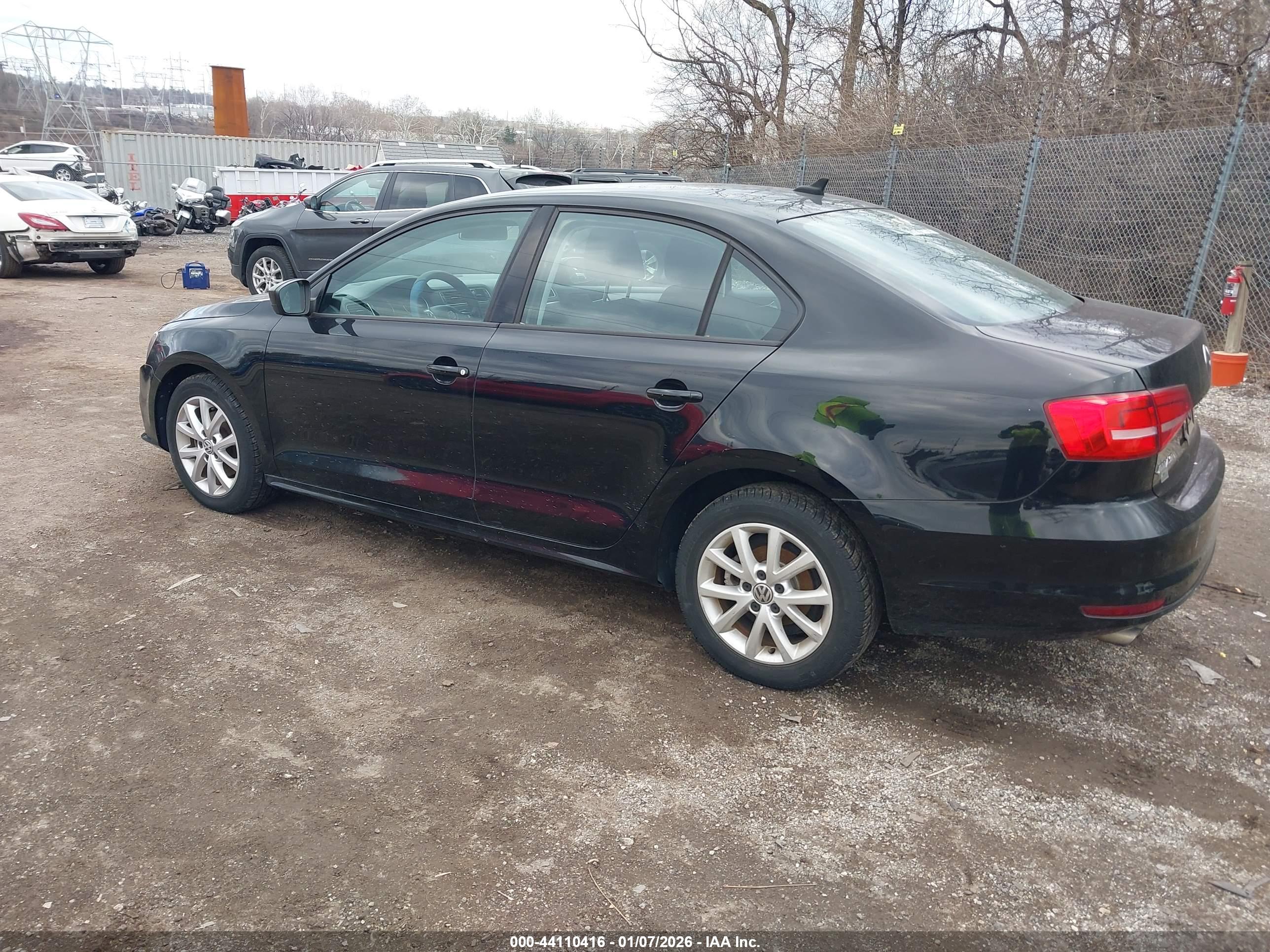 VOLKSWAGEN JETTA image 3