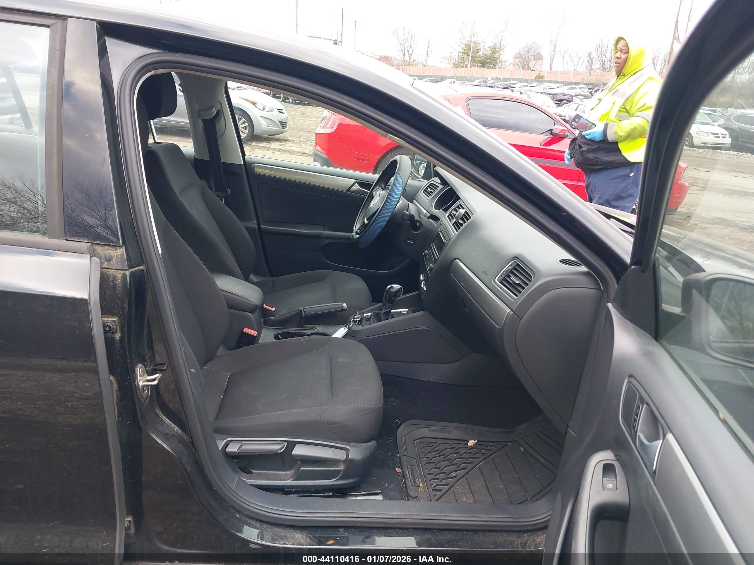 VOLKSWAGEN JETTA image 5