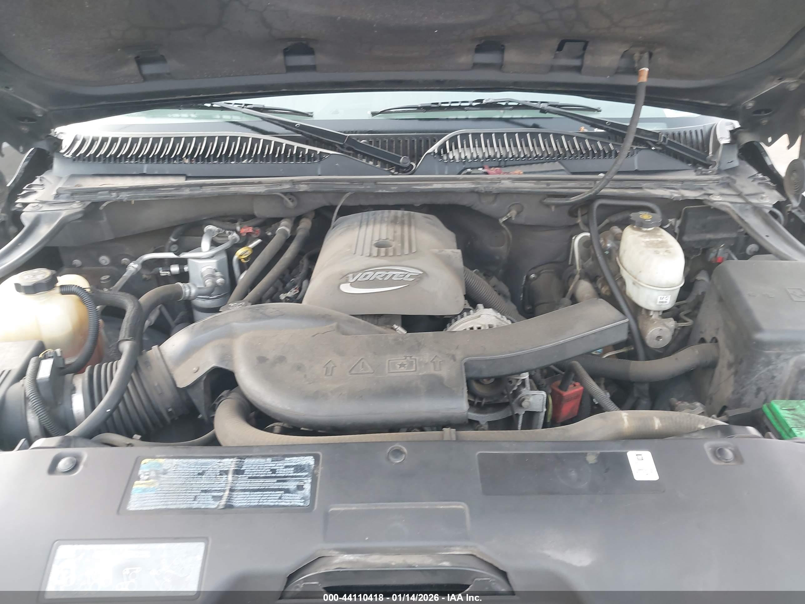 CHEVROLET SUBURBAN image 10