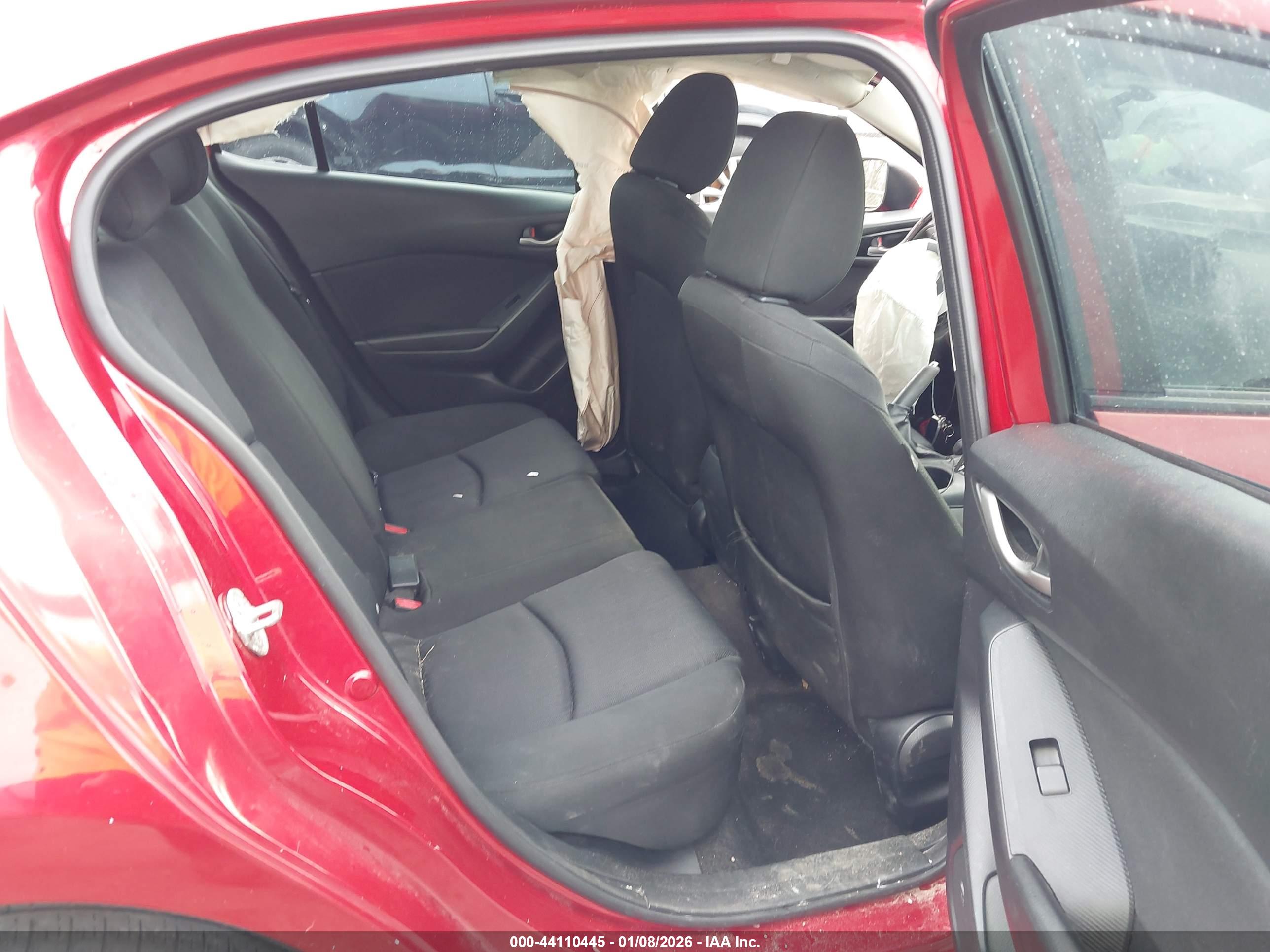 MAZDA MAZDA3 image 8