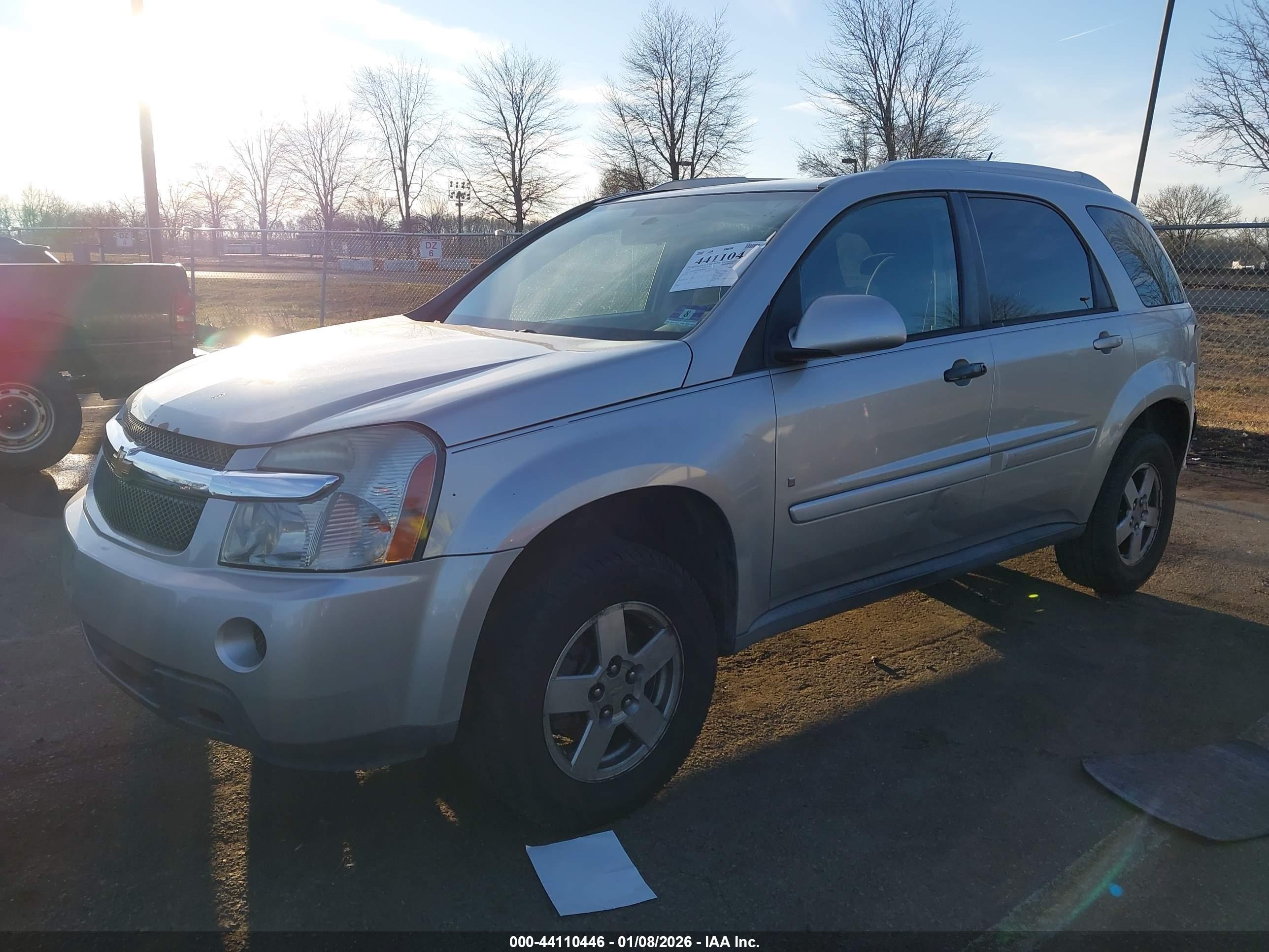 CHEVROLET EQUINOX image 2