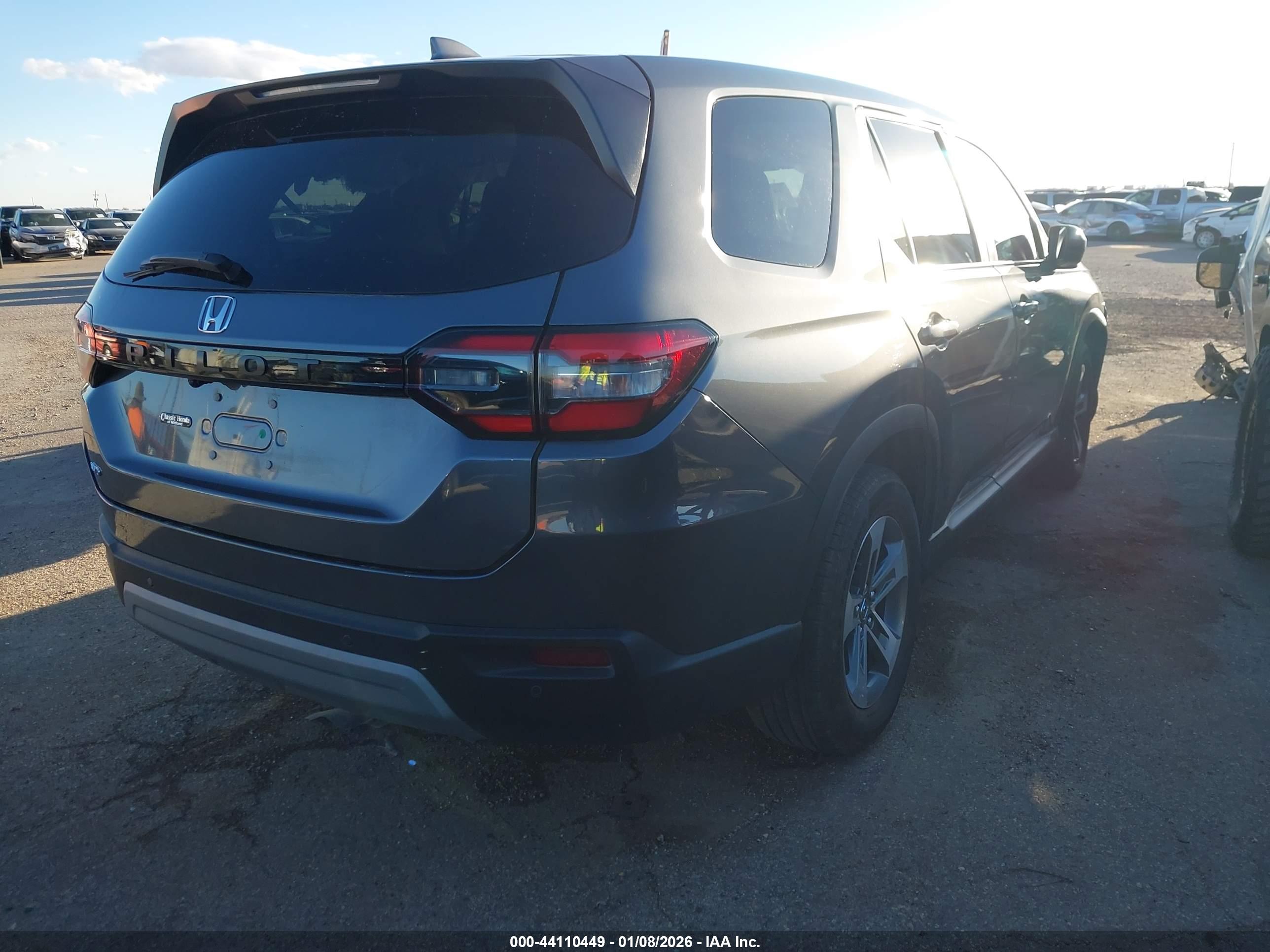 HONDA PILOT image 4