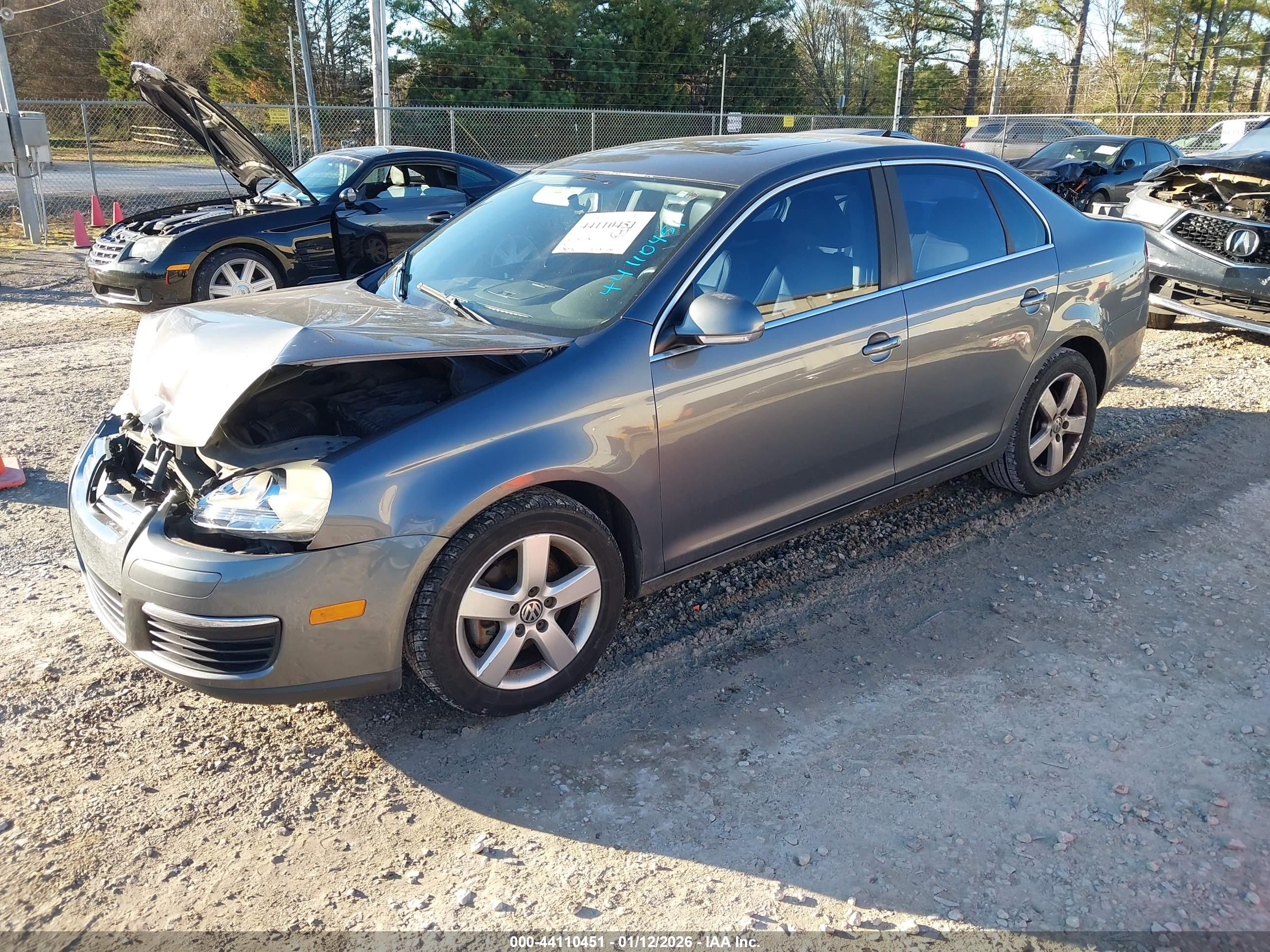 VOLKSWAGEN JETTA image 2