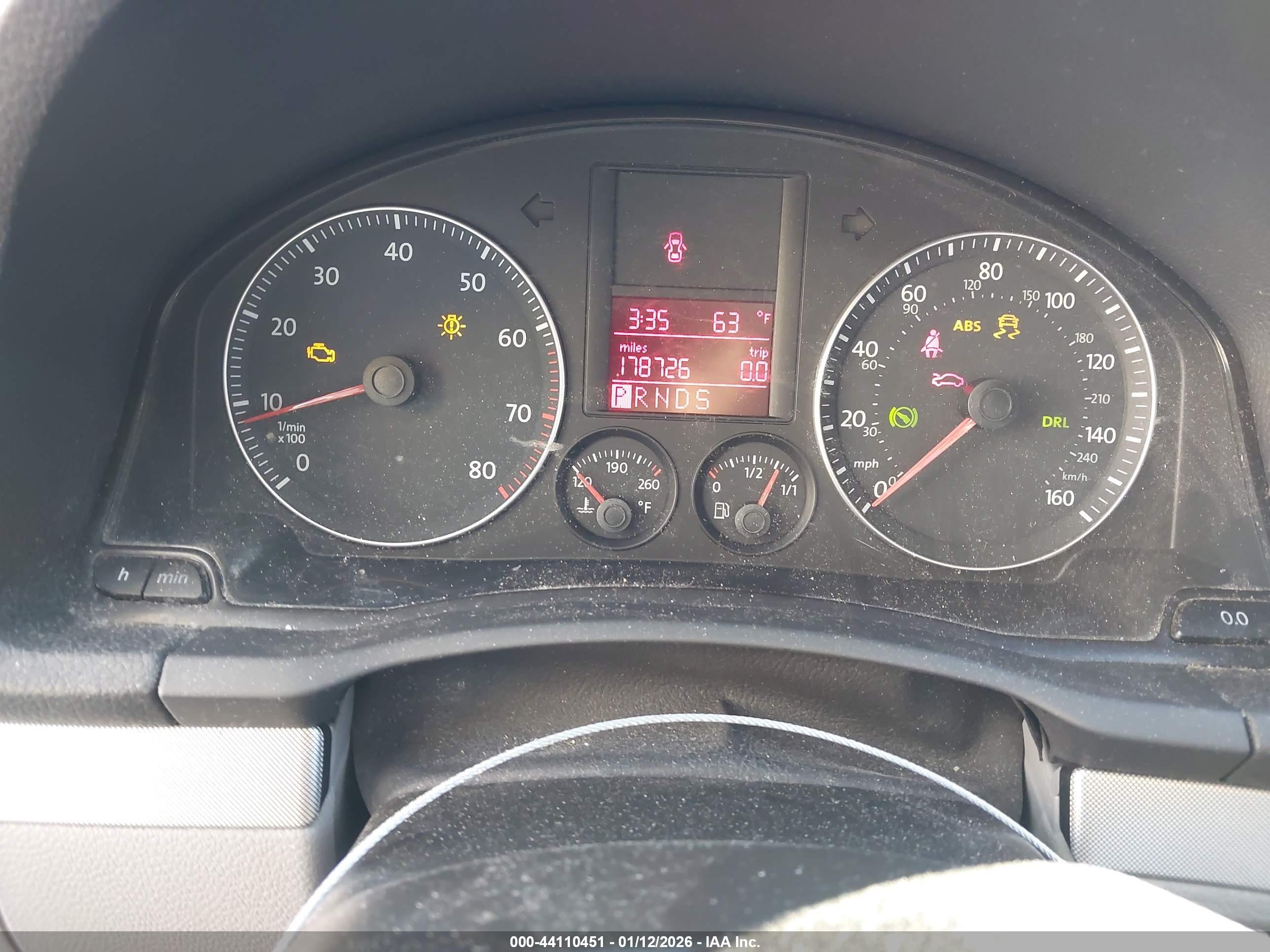 VOLKSWAGEN JETTA image 7