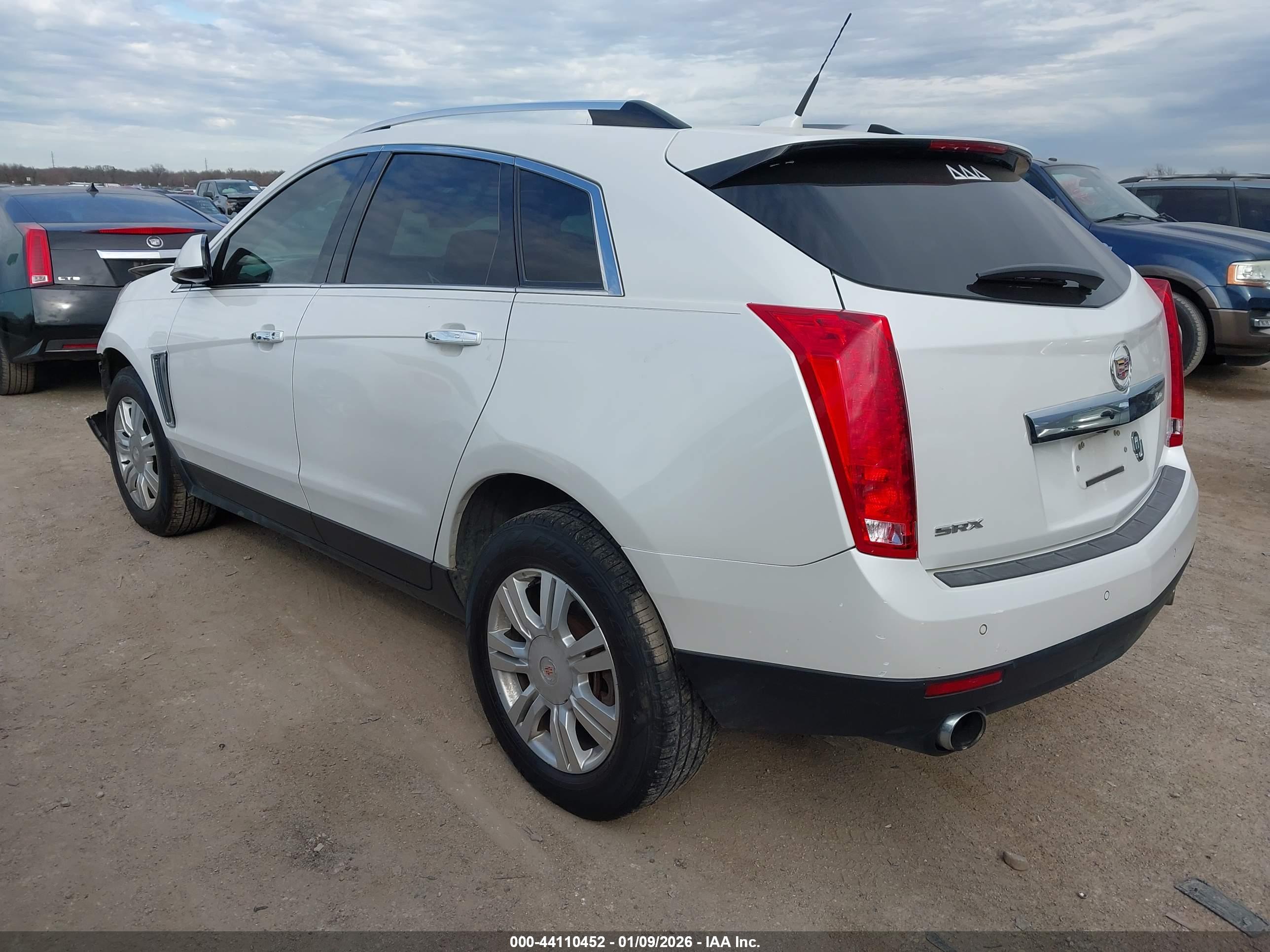 CADILLAC SRX image 3