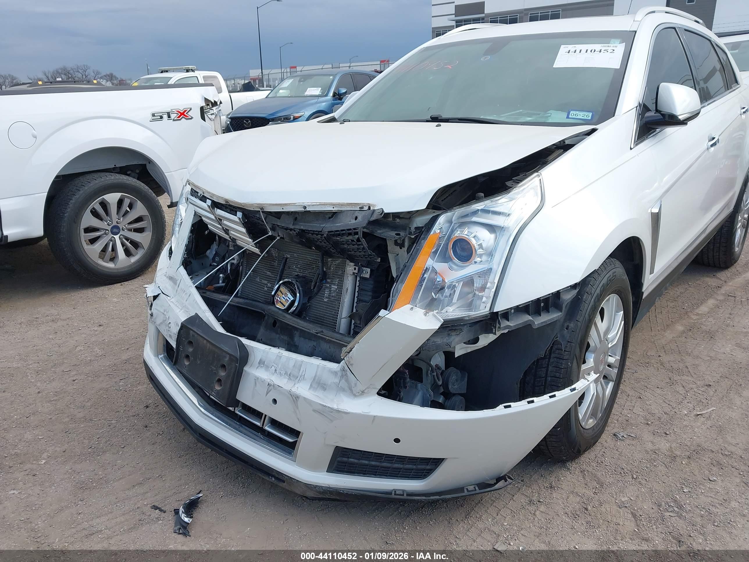 CADILLAC SRX image 6