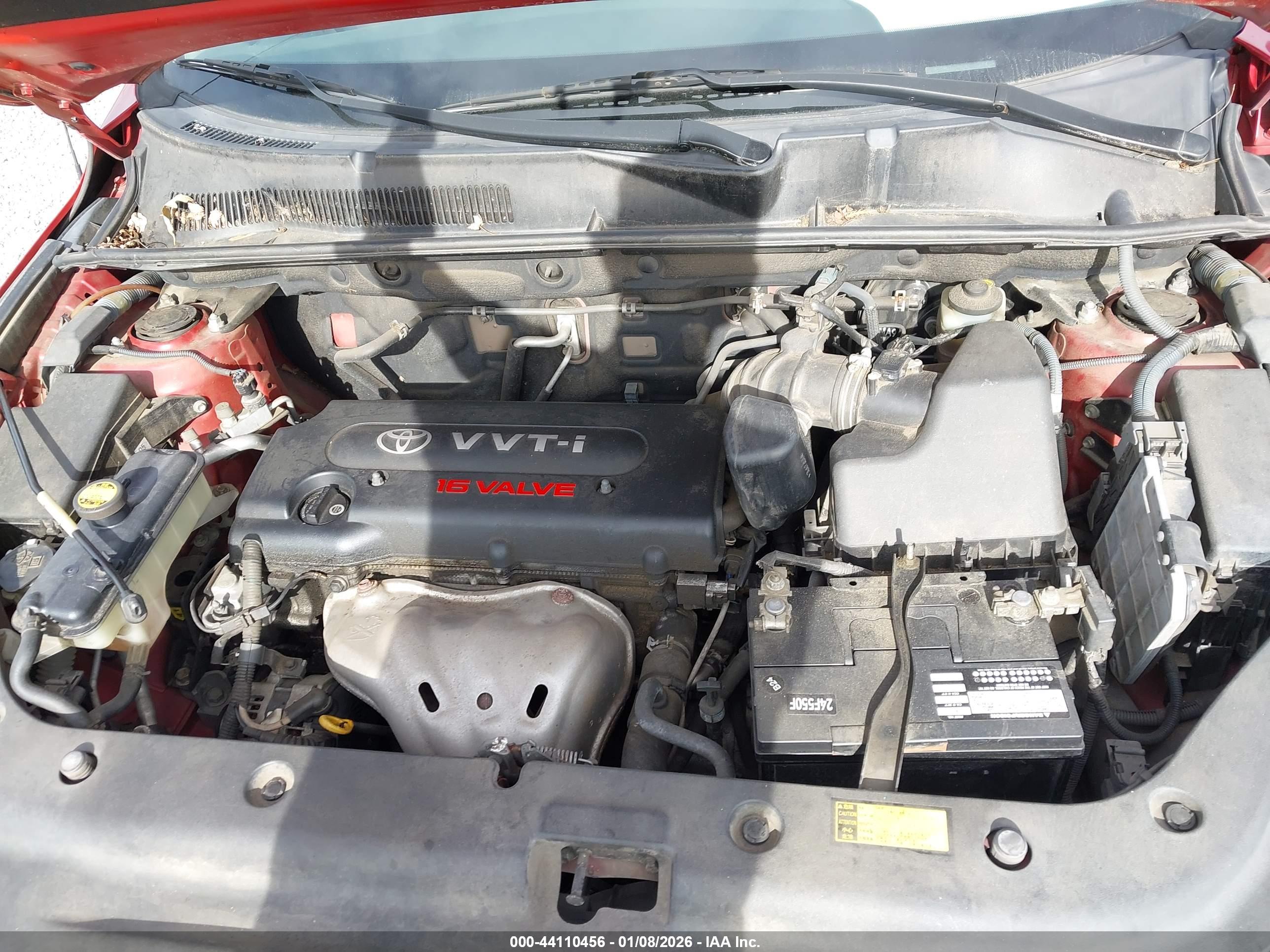 TOYOTA RAV4 image 10