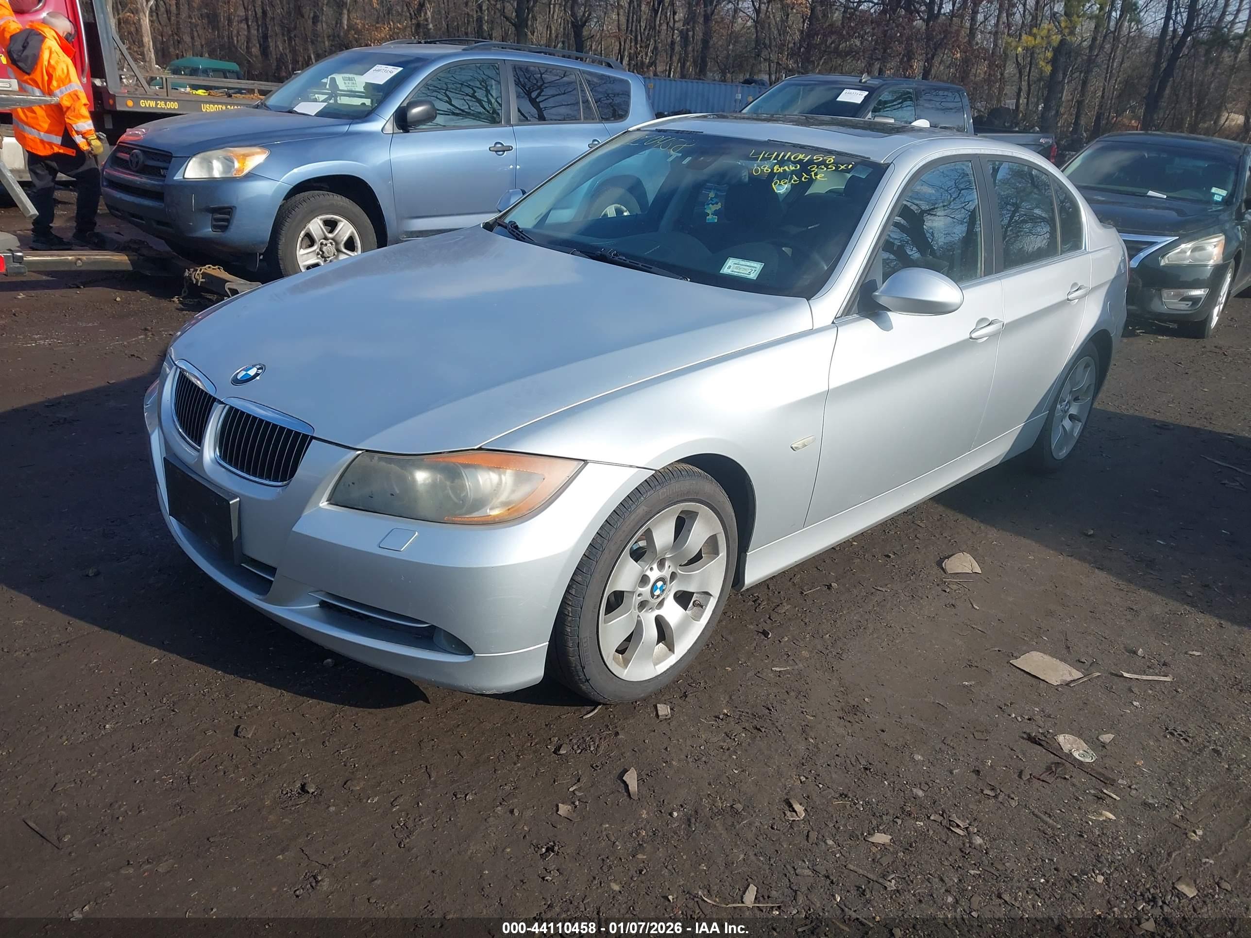 BMW 335XI image 2