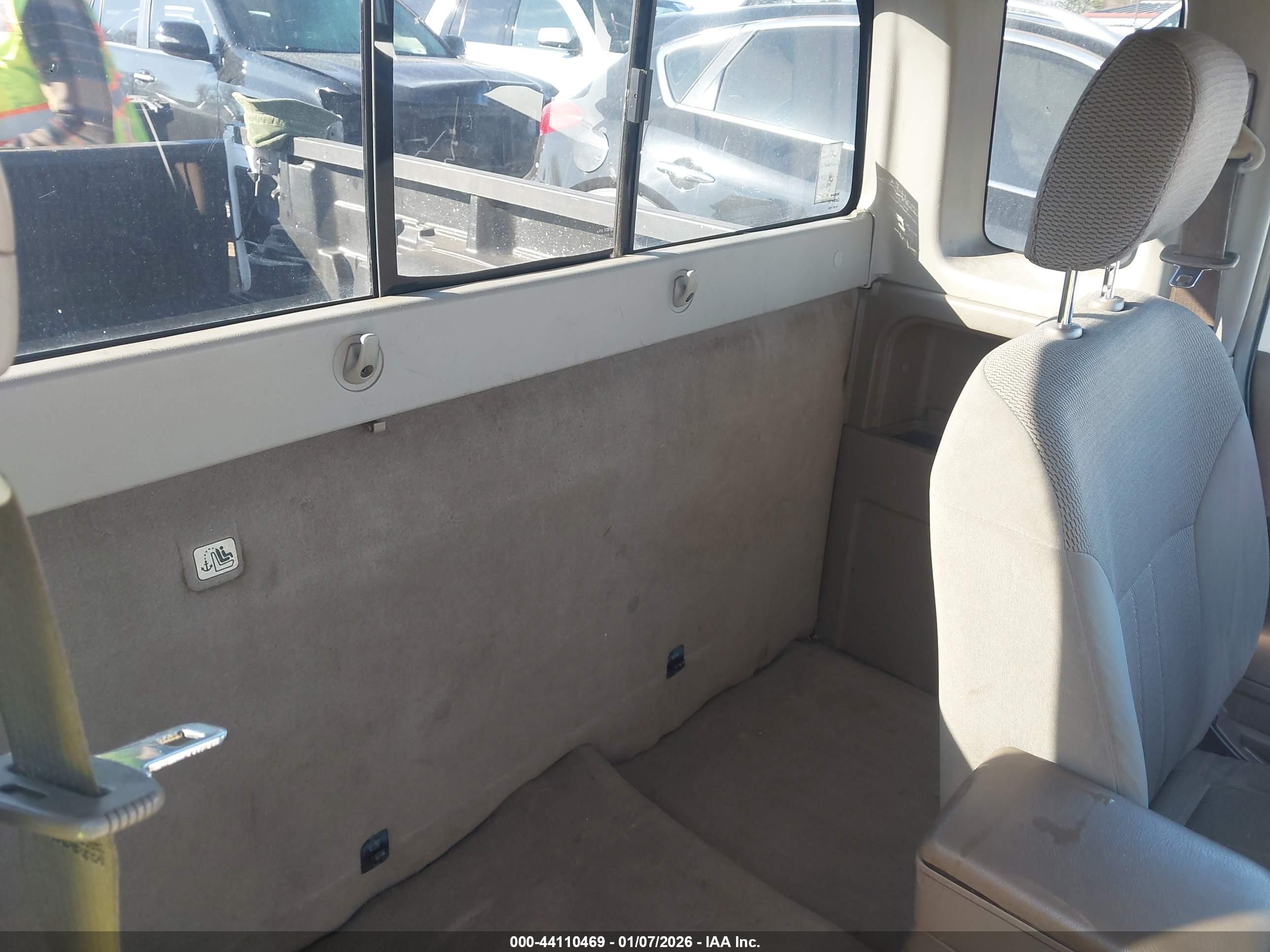 NISSAN FRONTIER image 8