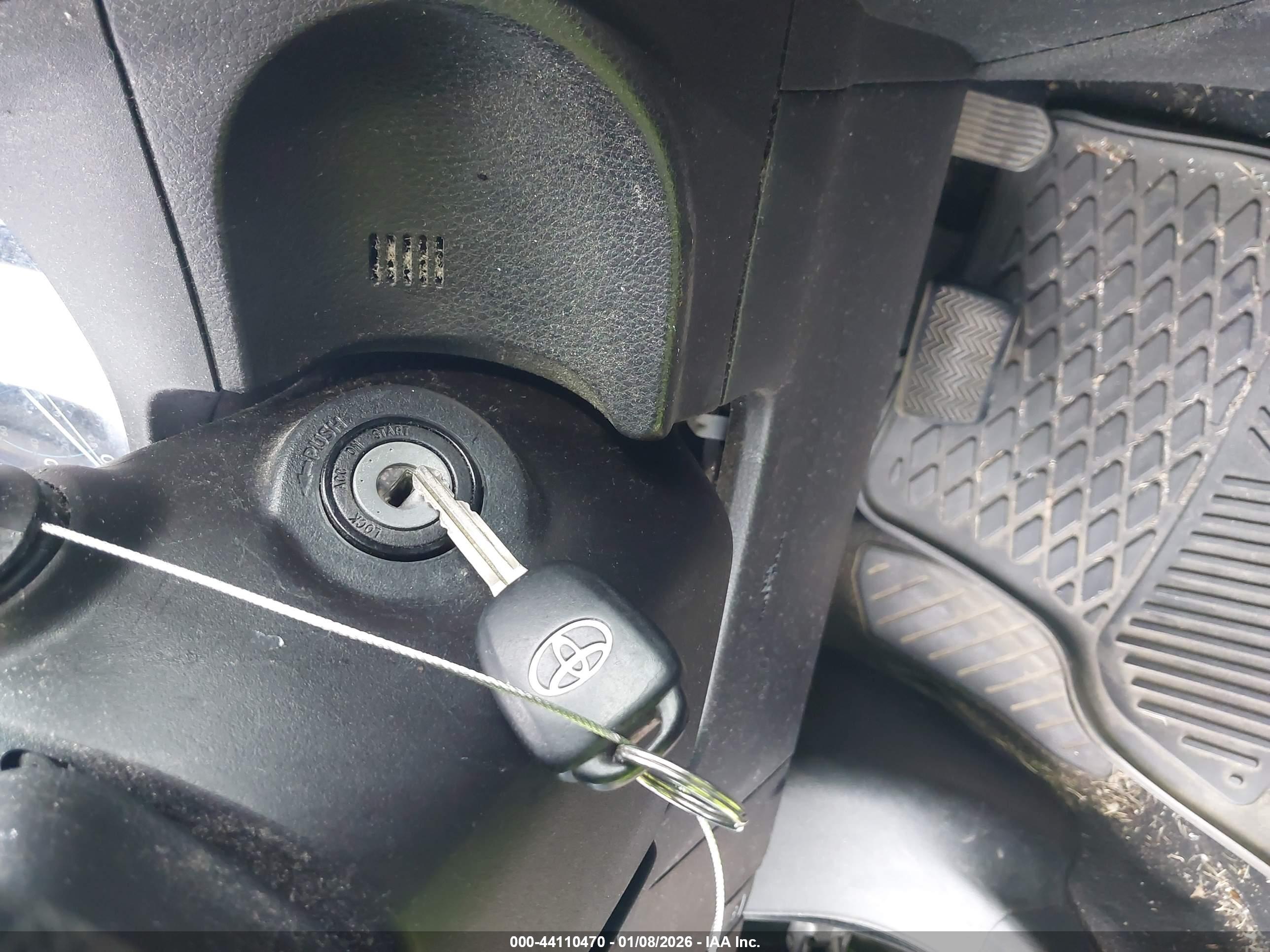 TOYOTA COROLLA image 11