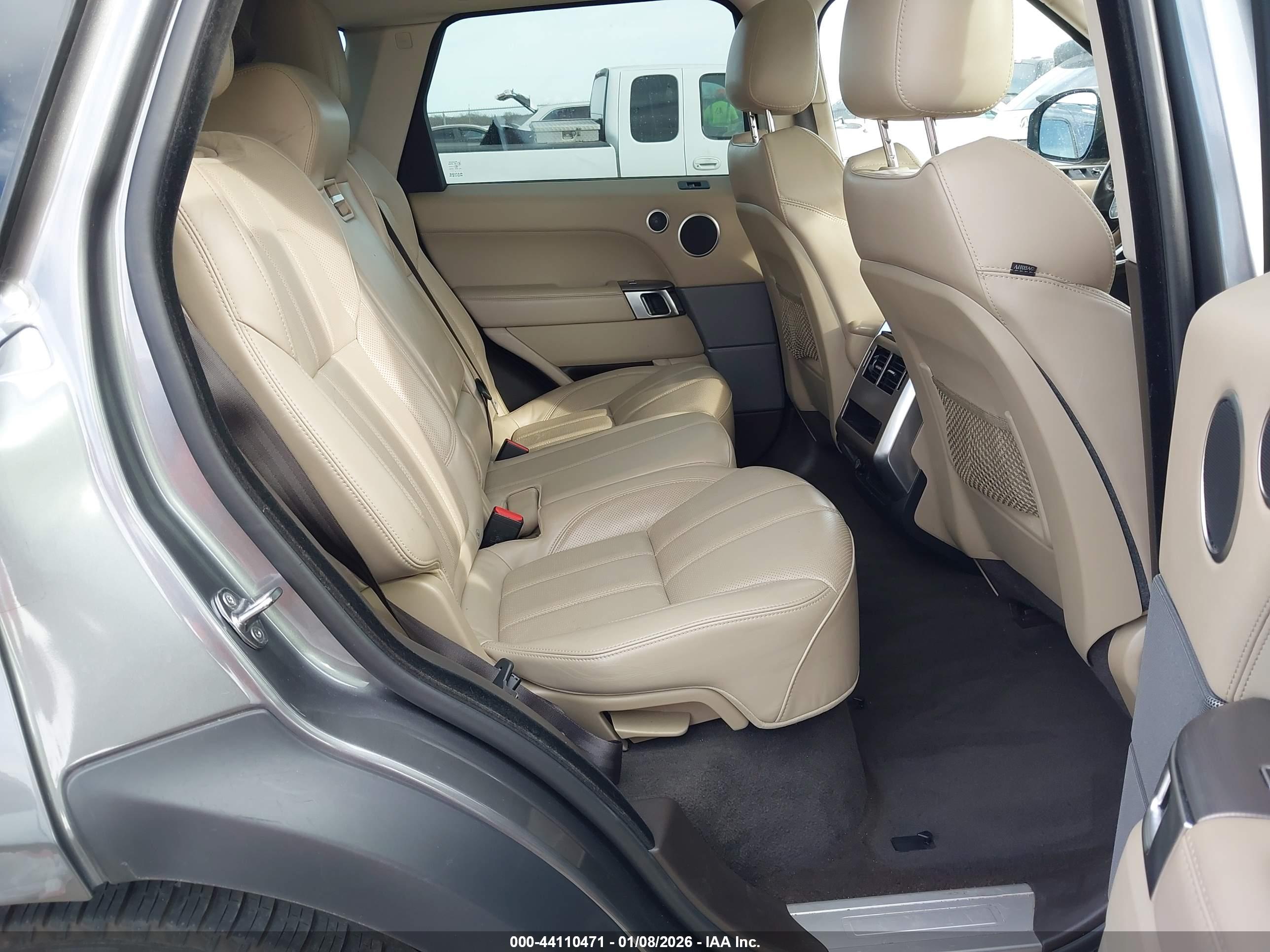 LAND ROVER image 8