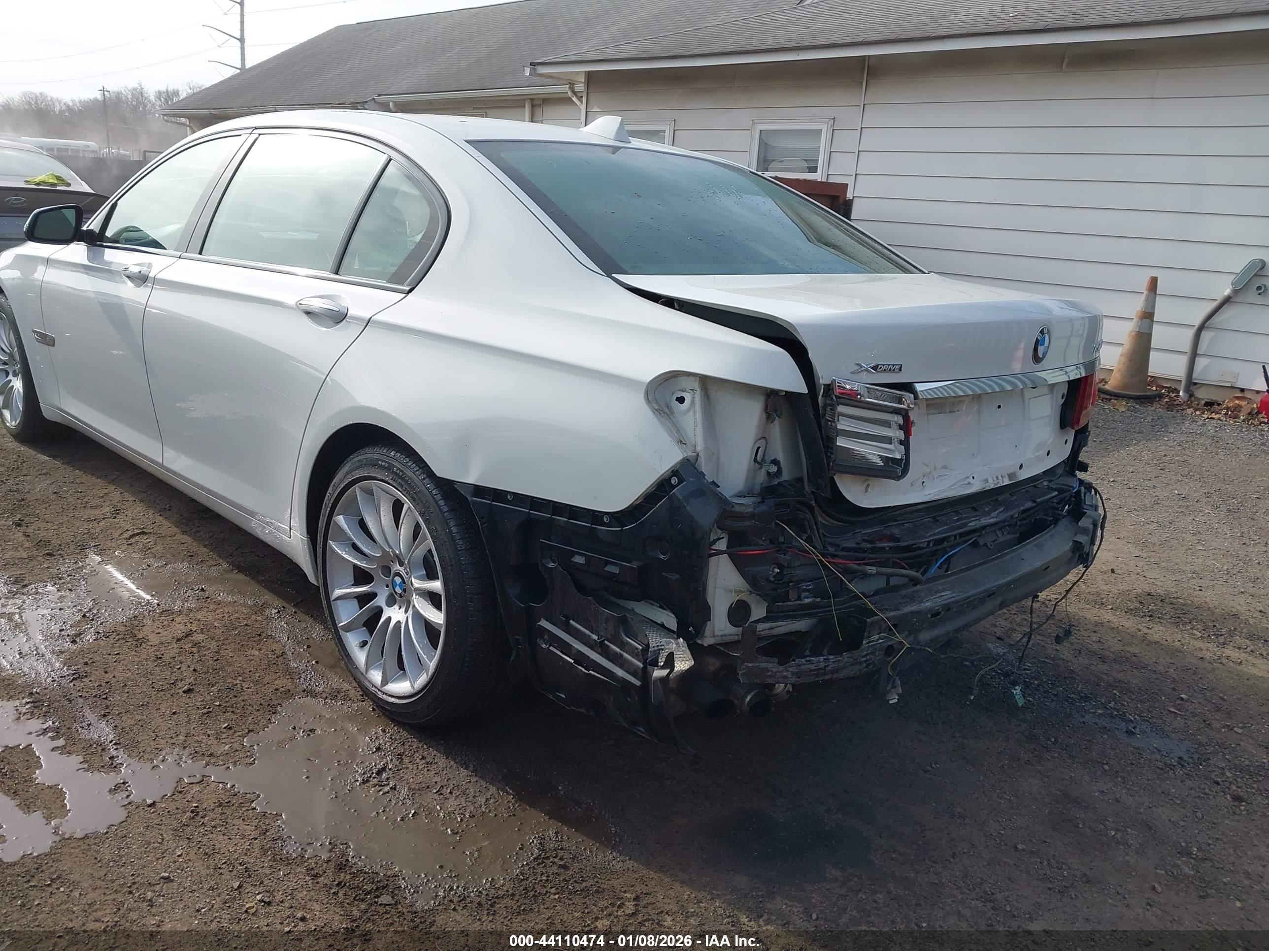 BMW 750LI image 6