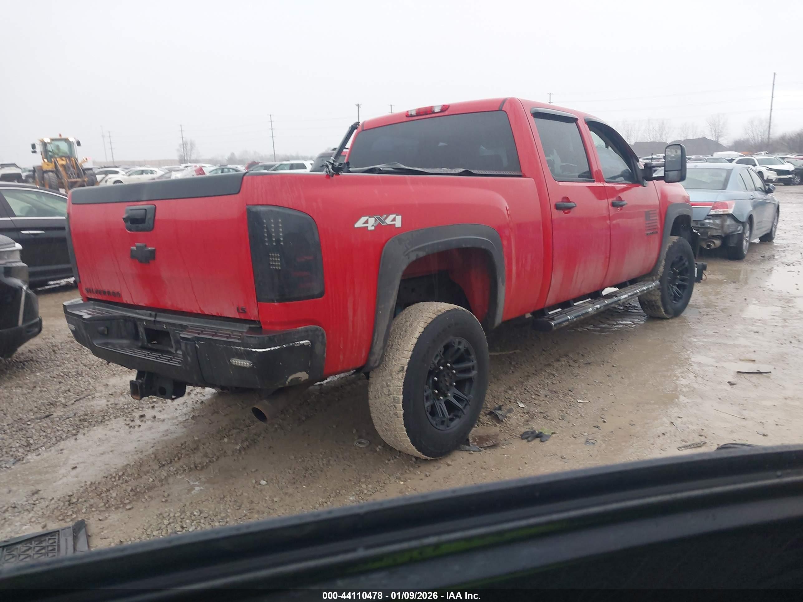 CHEVROLET SILVERADO image 4