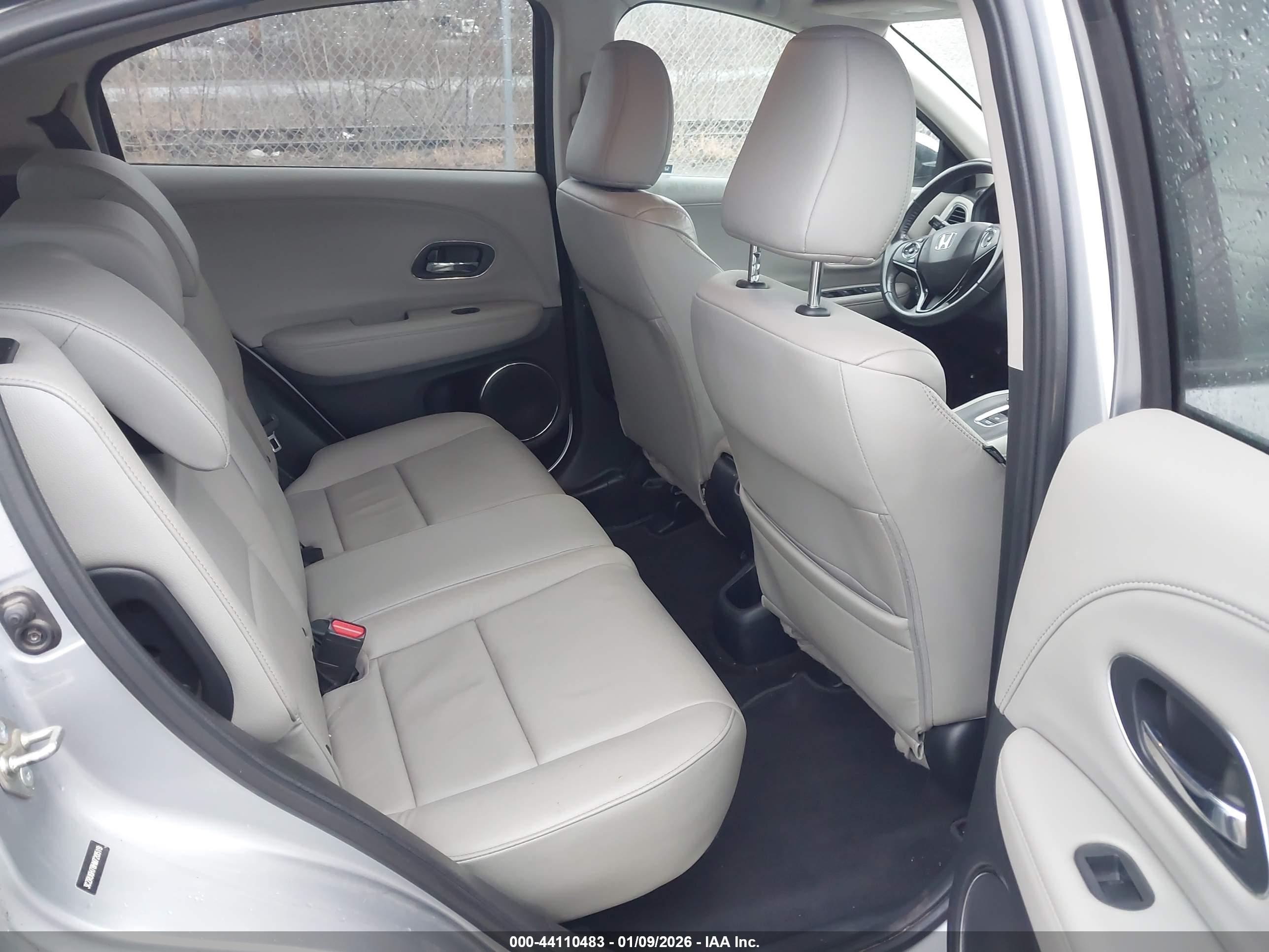 HONDA HR-V image 8