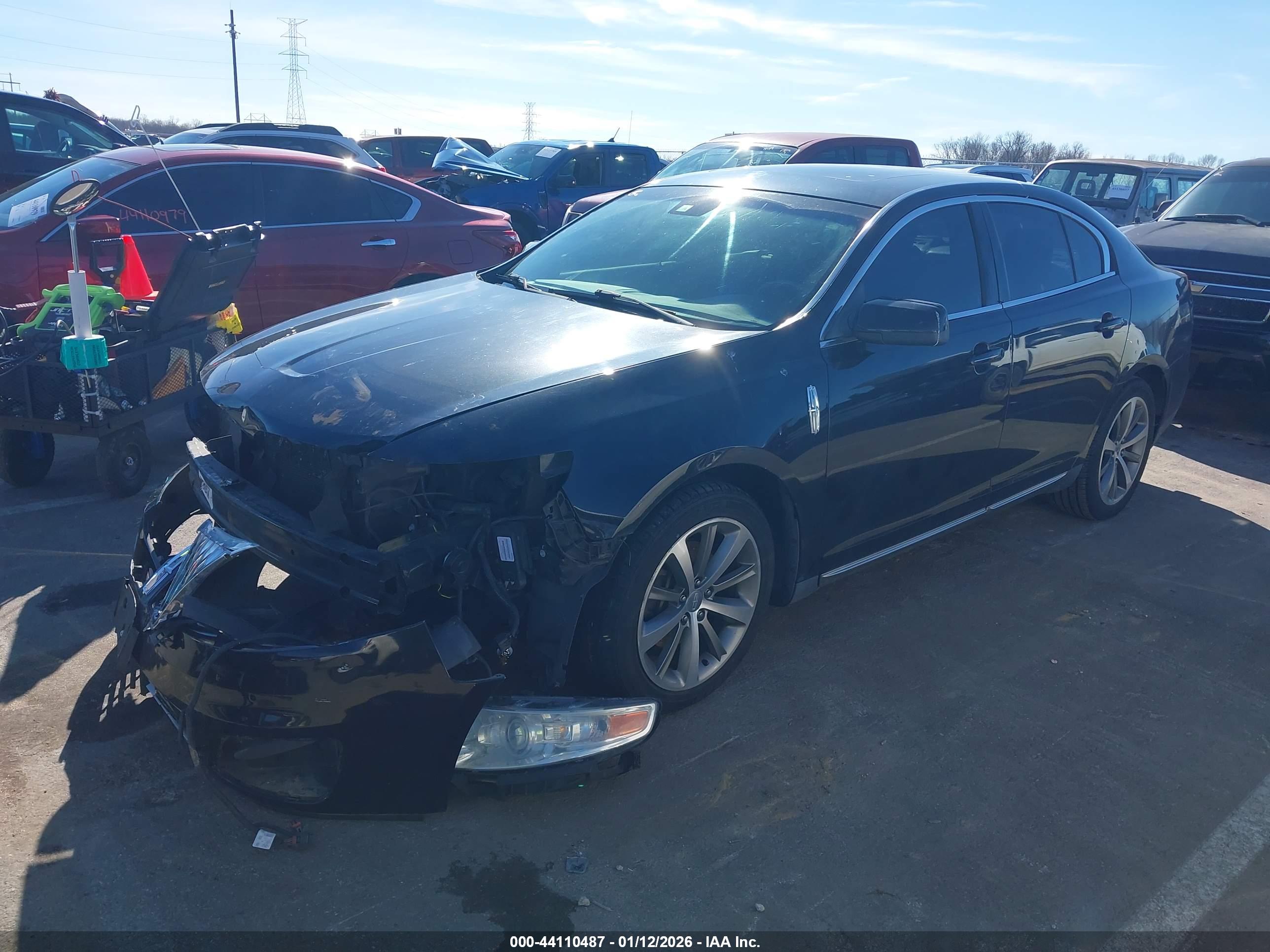 LINCOLN MKS image 2