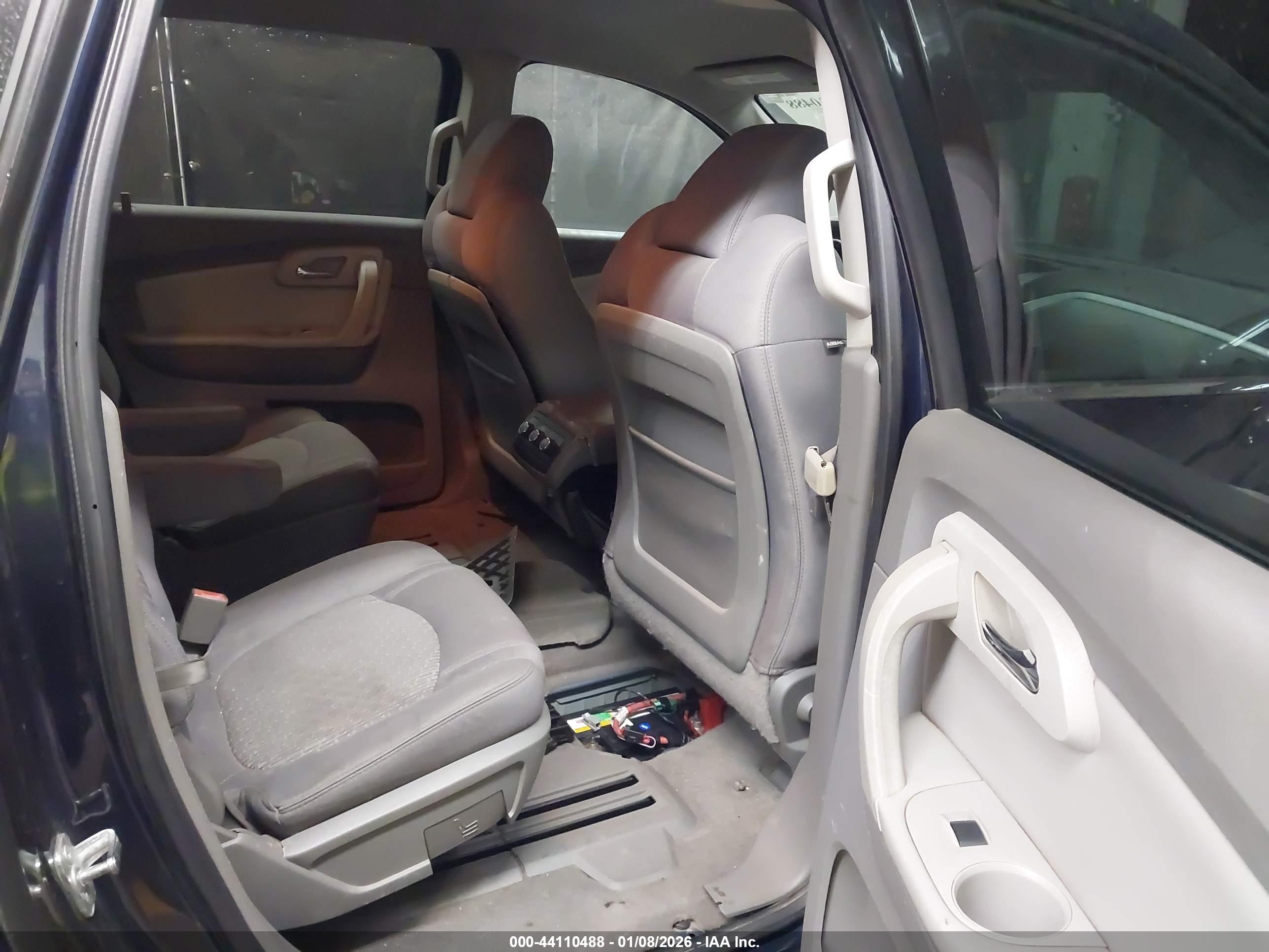 CHEVROLET TRAVERSE image 8