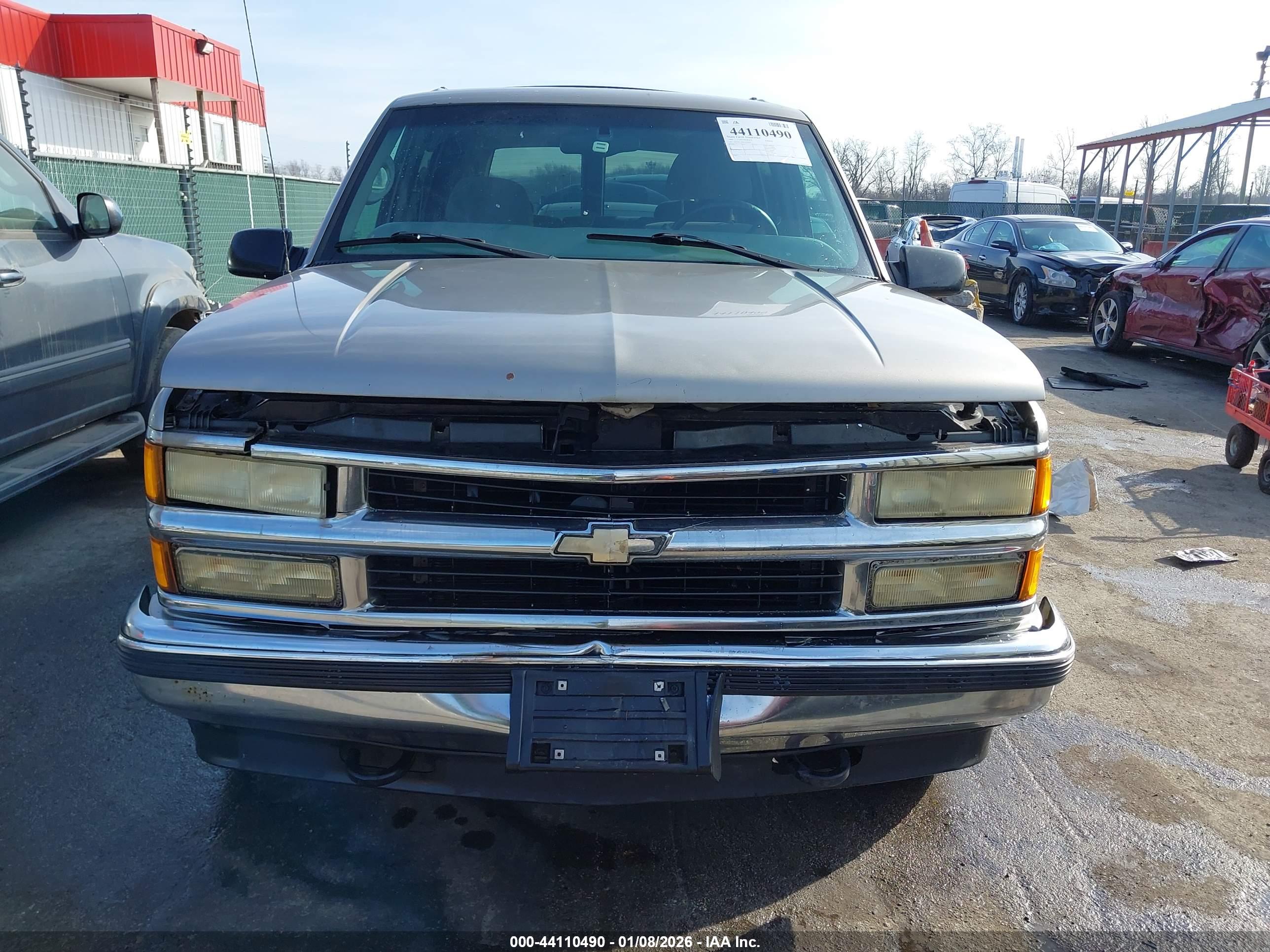 CHEVROLET TAHOE image 6
