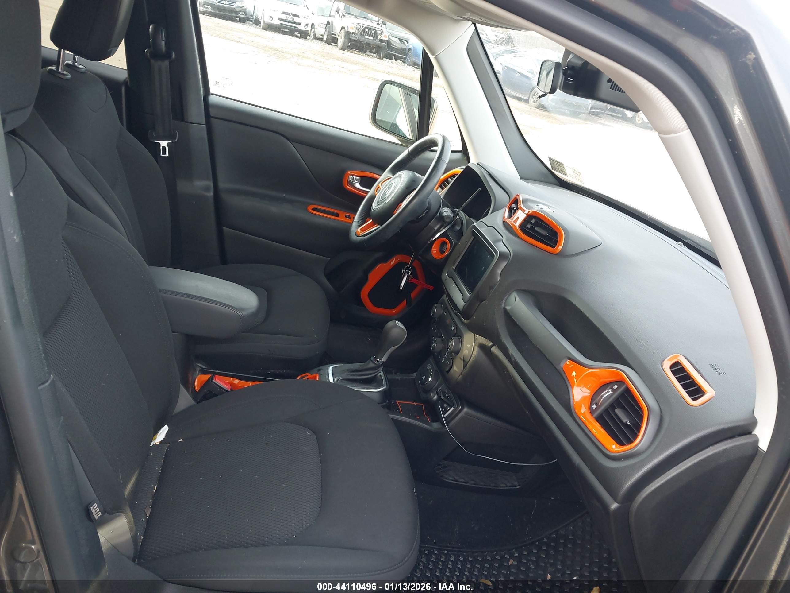 JEEP RENEGADE image 5