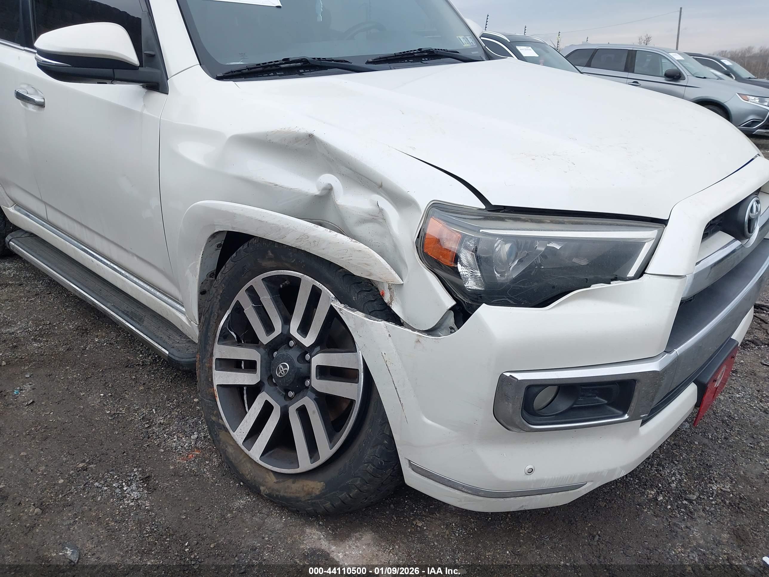 TOYOTA 4RUNNER image 6