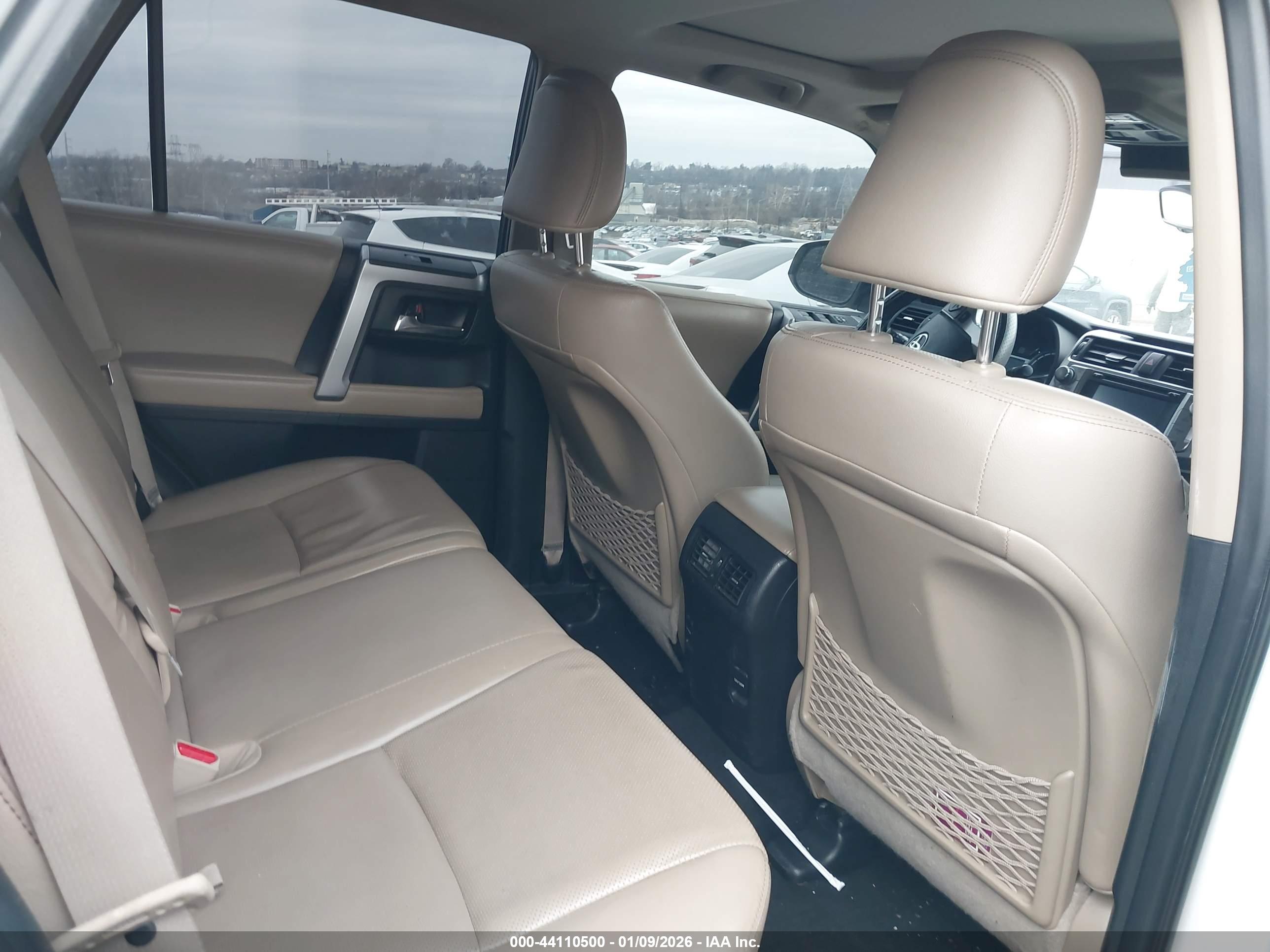 TOYOTA 4RUNNER image 8