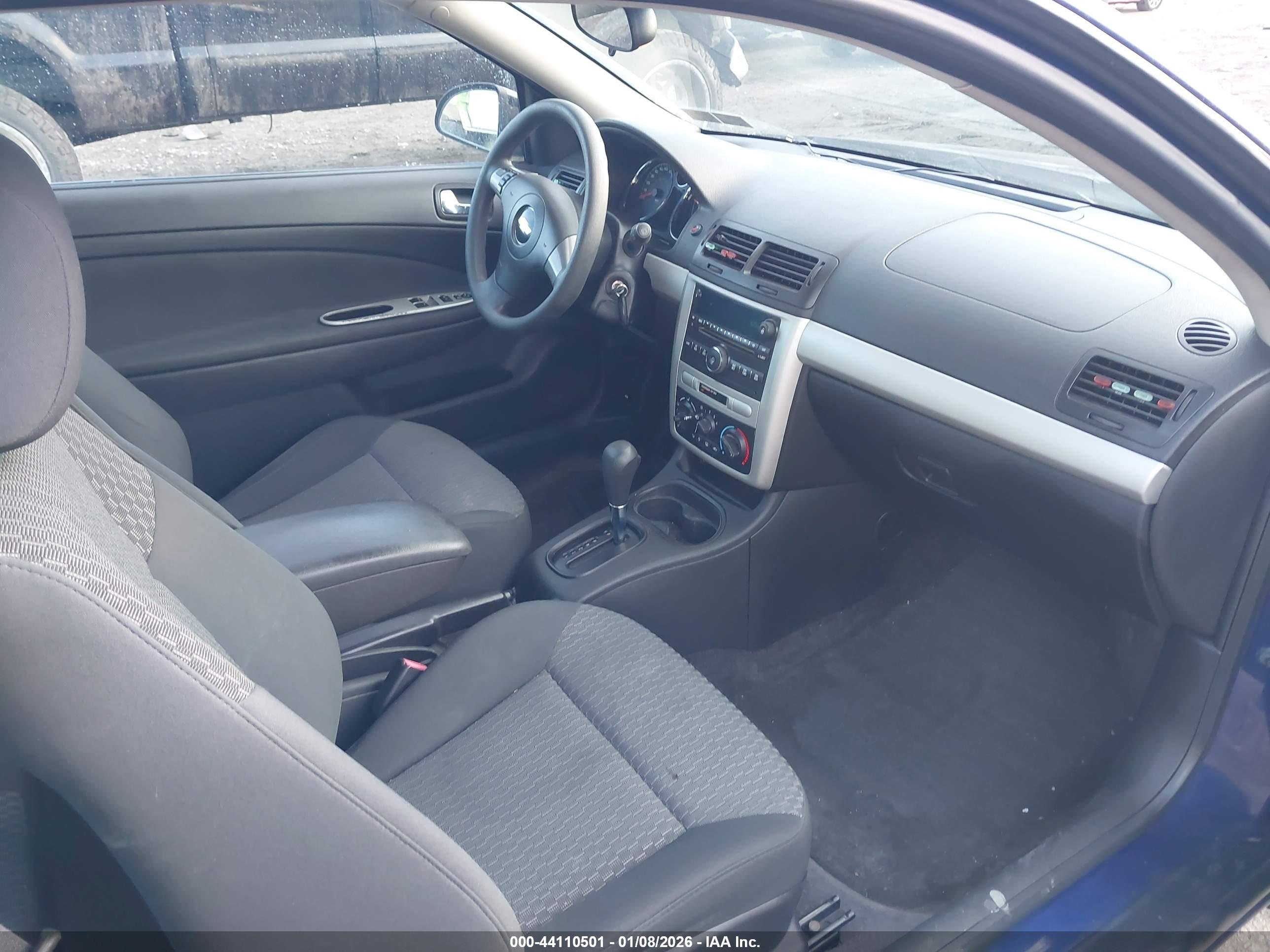 CHEVROLET COBALT image 5