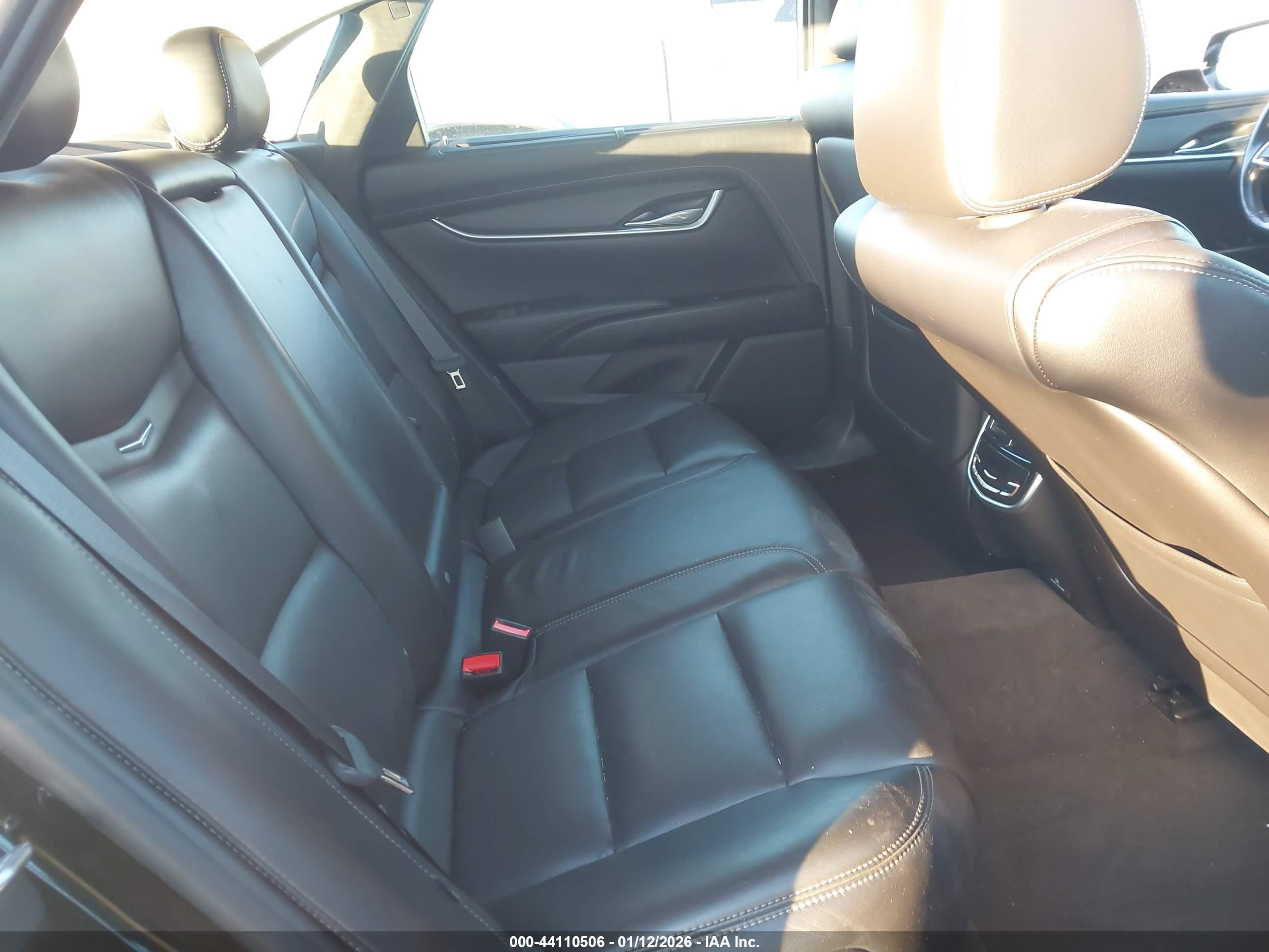 CADILLAC XTS image 8